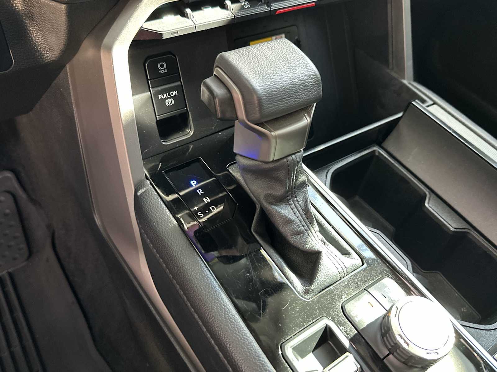 Thumbnail: 2023 Toyota Sequoia - 23