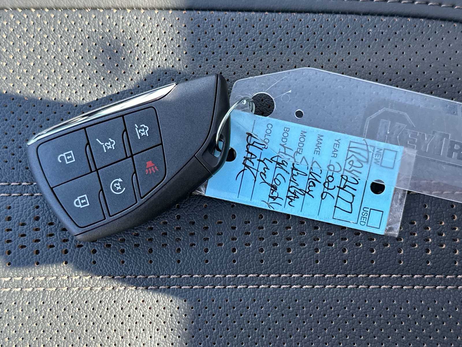 Thumbnail: 2026 Chevrolet Suburban - 27