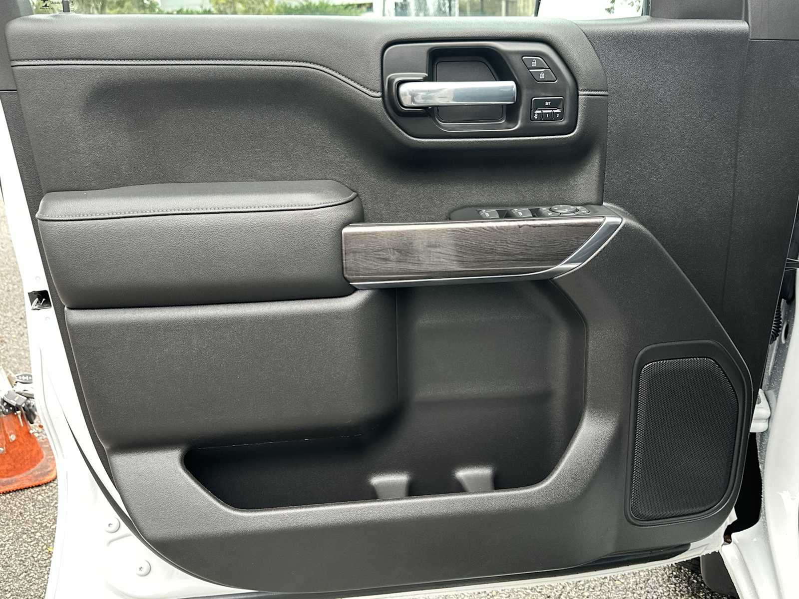 Thumbnail: 2021 Chevrolet Silverado 1500 - 25