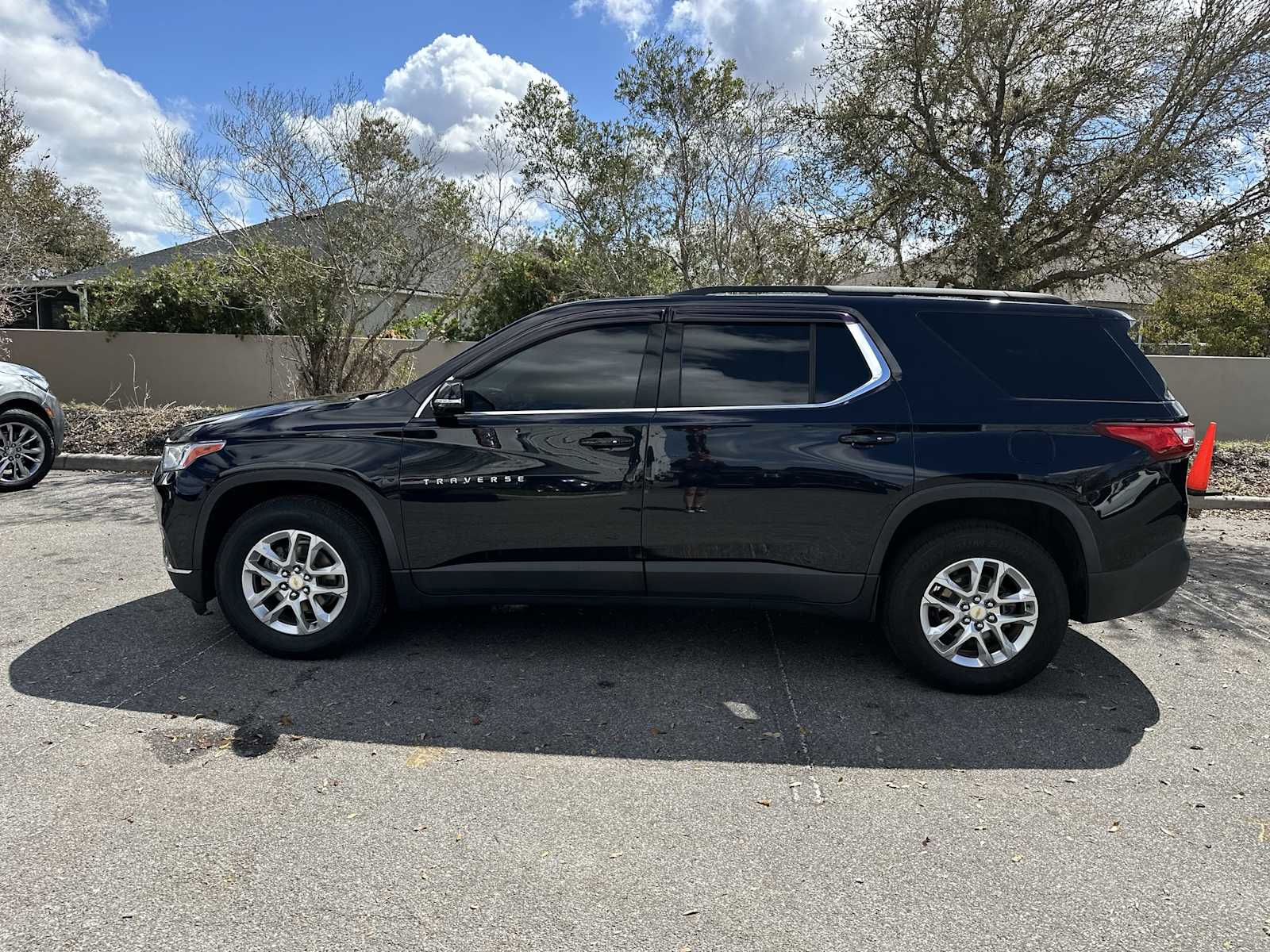 Thumbnail: 2020 Chevrolet Traverse - 3