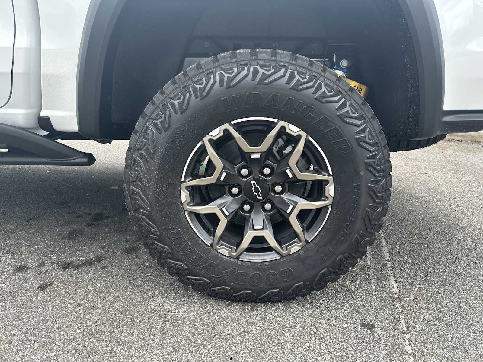 Thumbnail: 2026 Chevrolet Colorado - 12