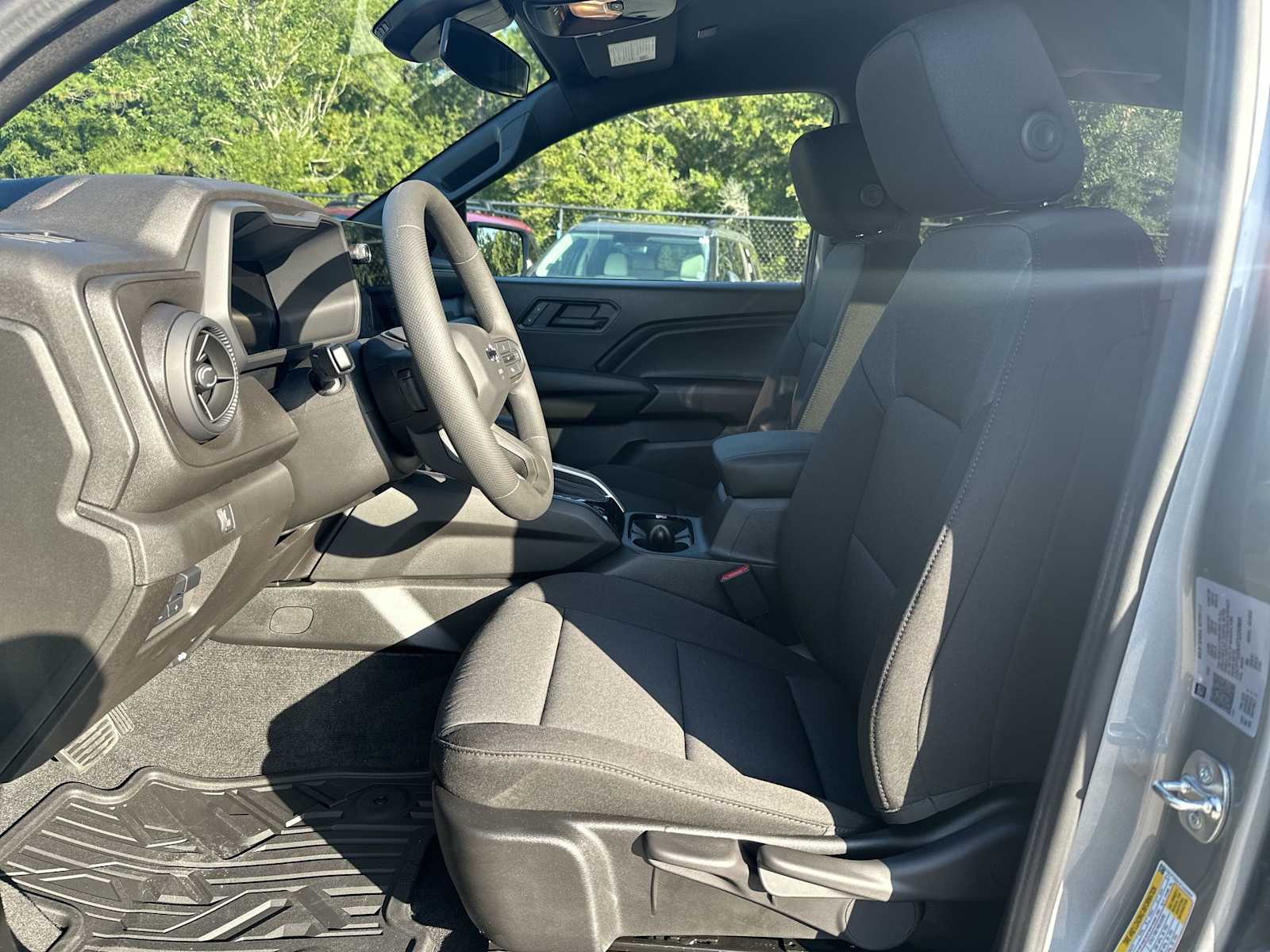 Thumbnail: 2026 Chevrolet Colorado - 15