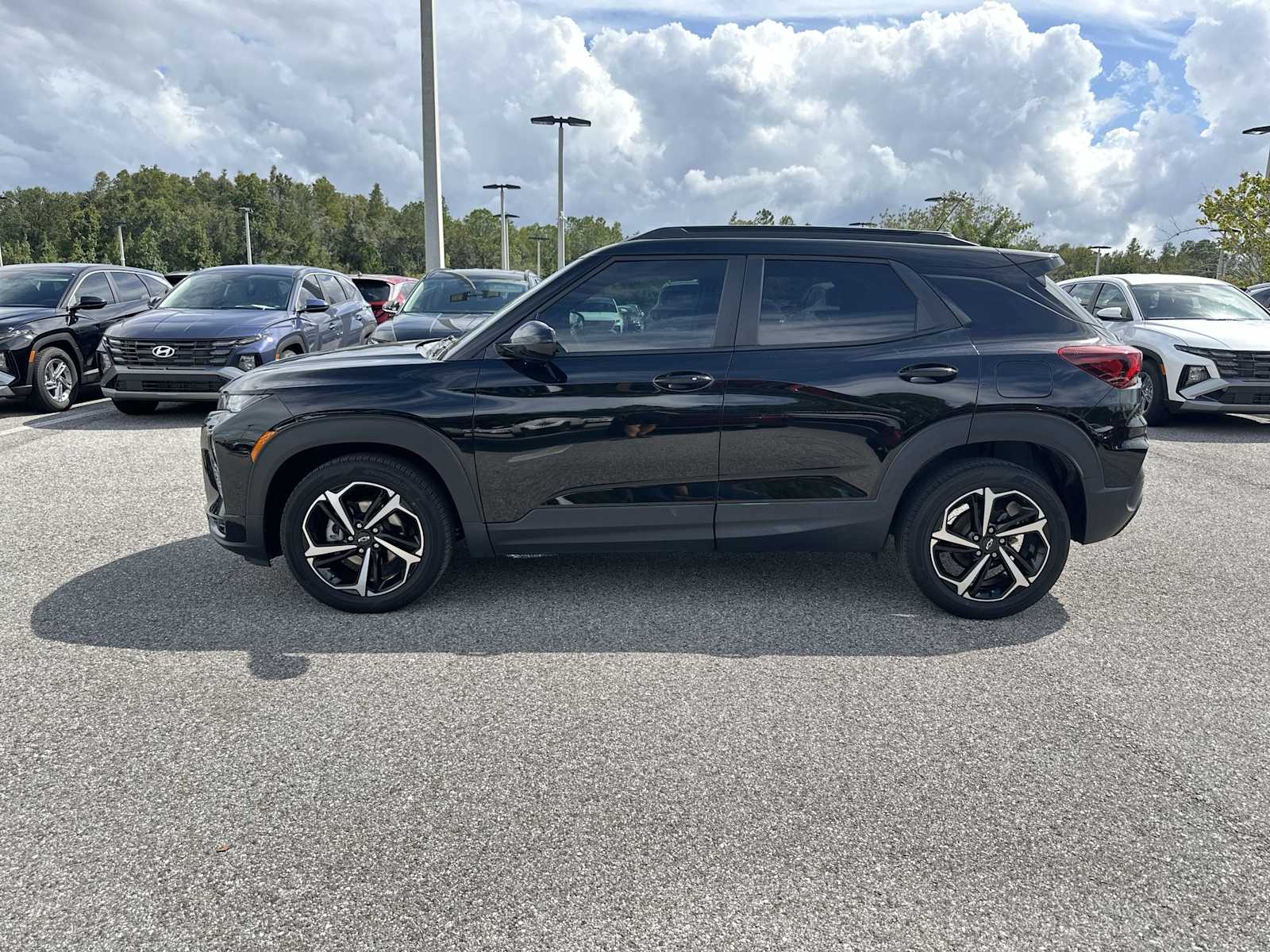 Thumbnail: 2023 Chevrolet TrailBlazer - 3