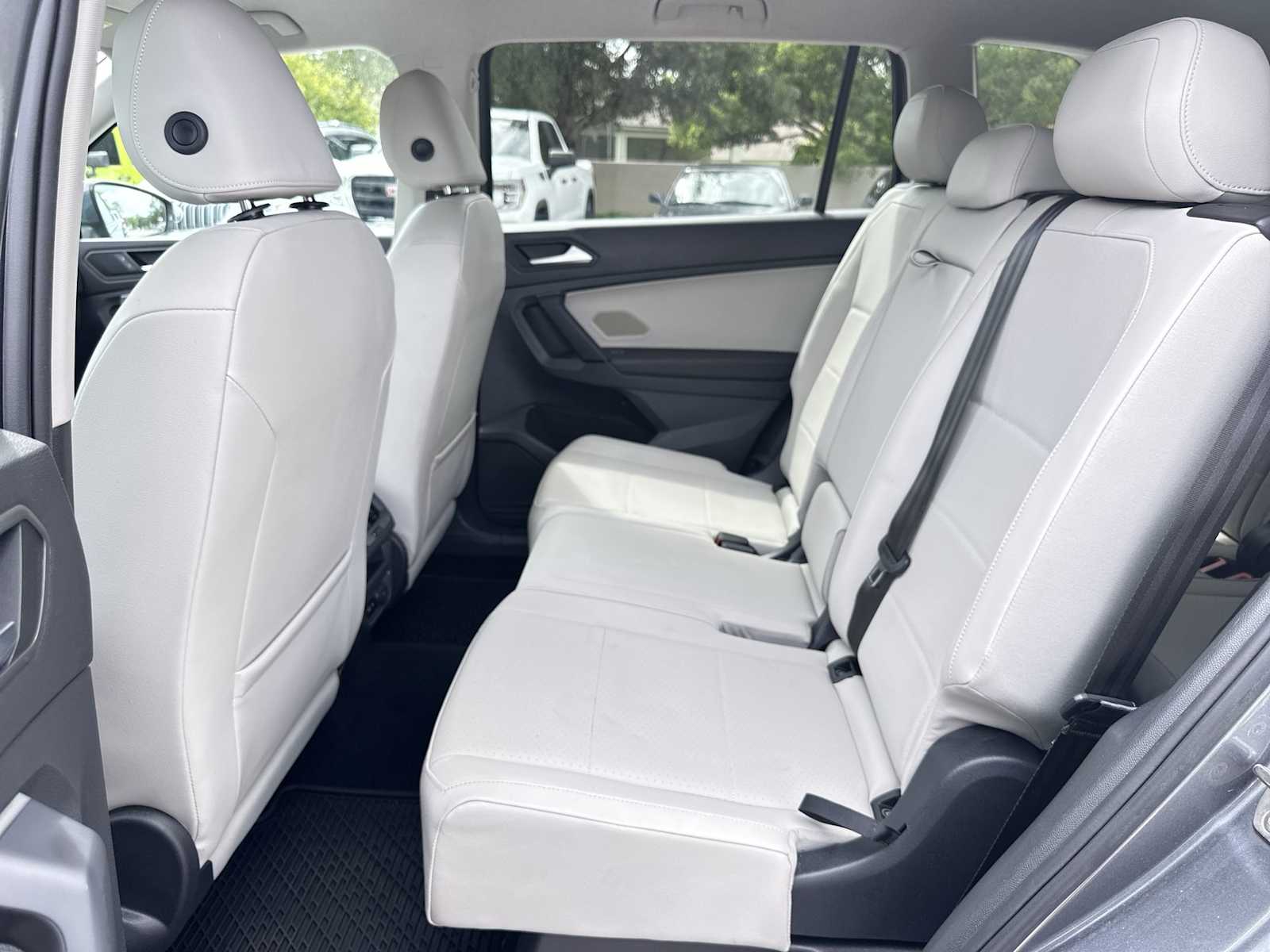 Thumbnail: 2019 Volkswagen Tiguan - 17