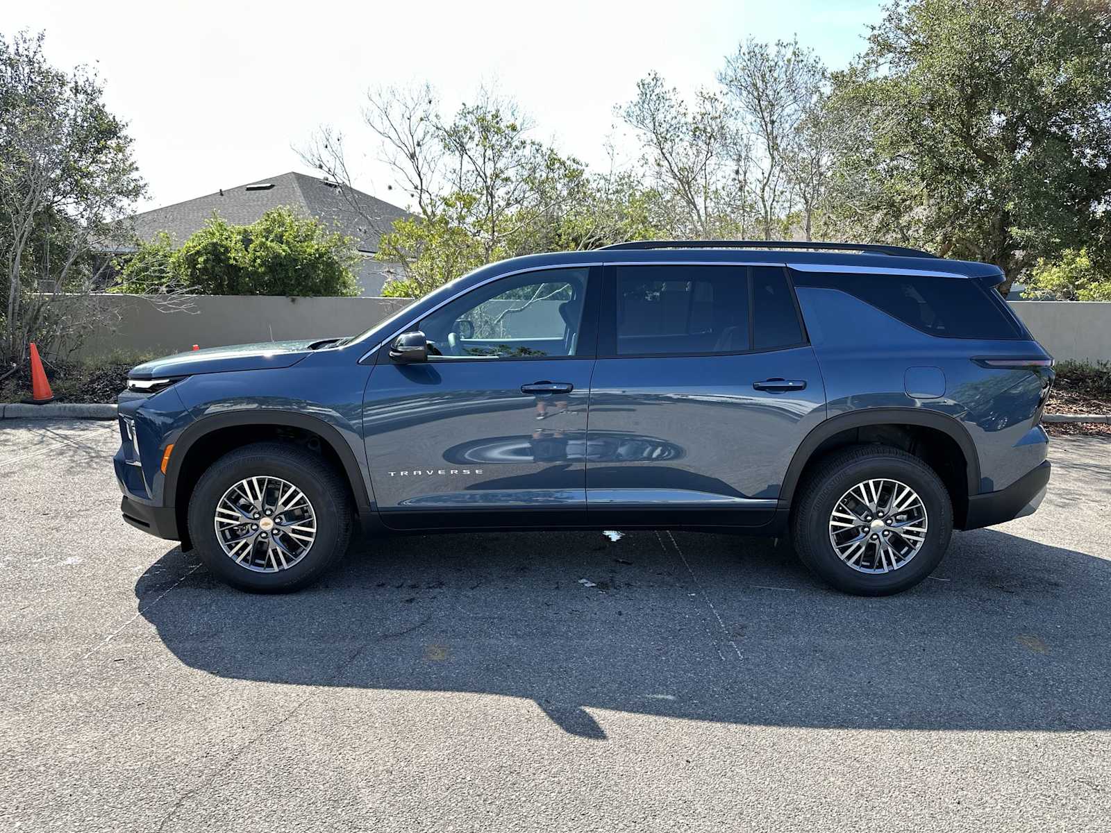 Thumbnail: 2026 Chevrolet Traverse - 3