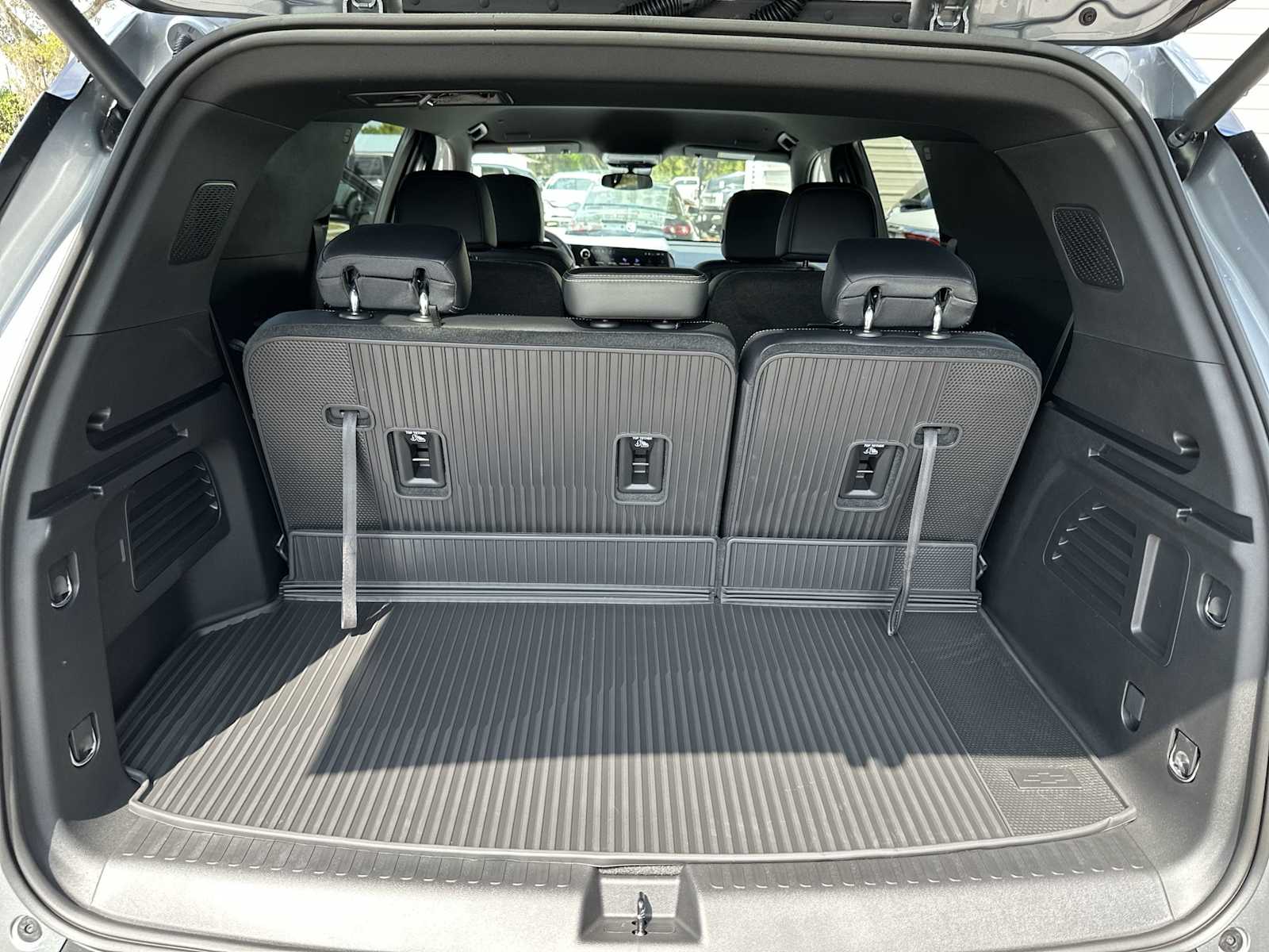 Thumbnail: 2026 Chevrolet Traverse - 25