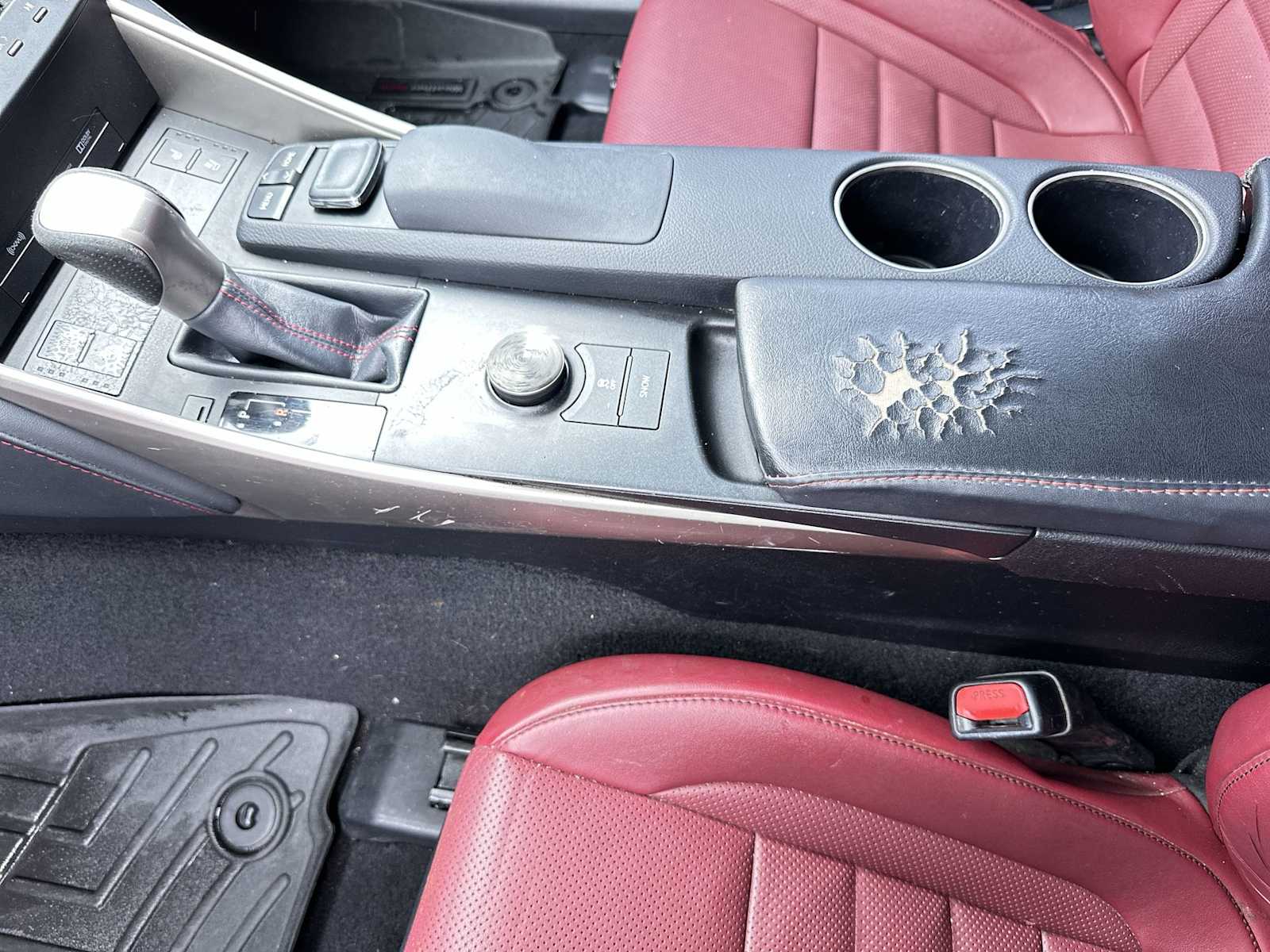 Thumbnail: 2016 Lexus IS - 21