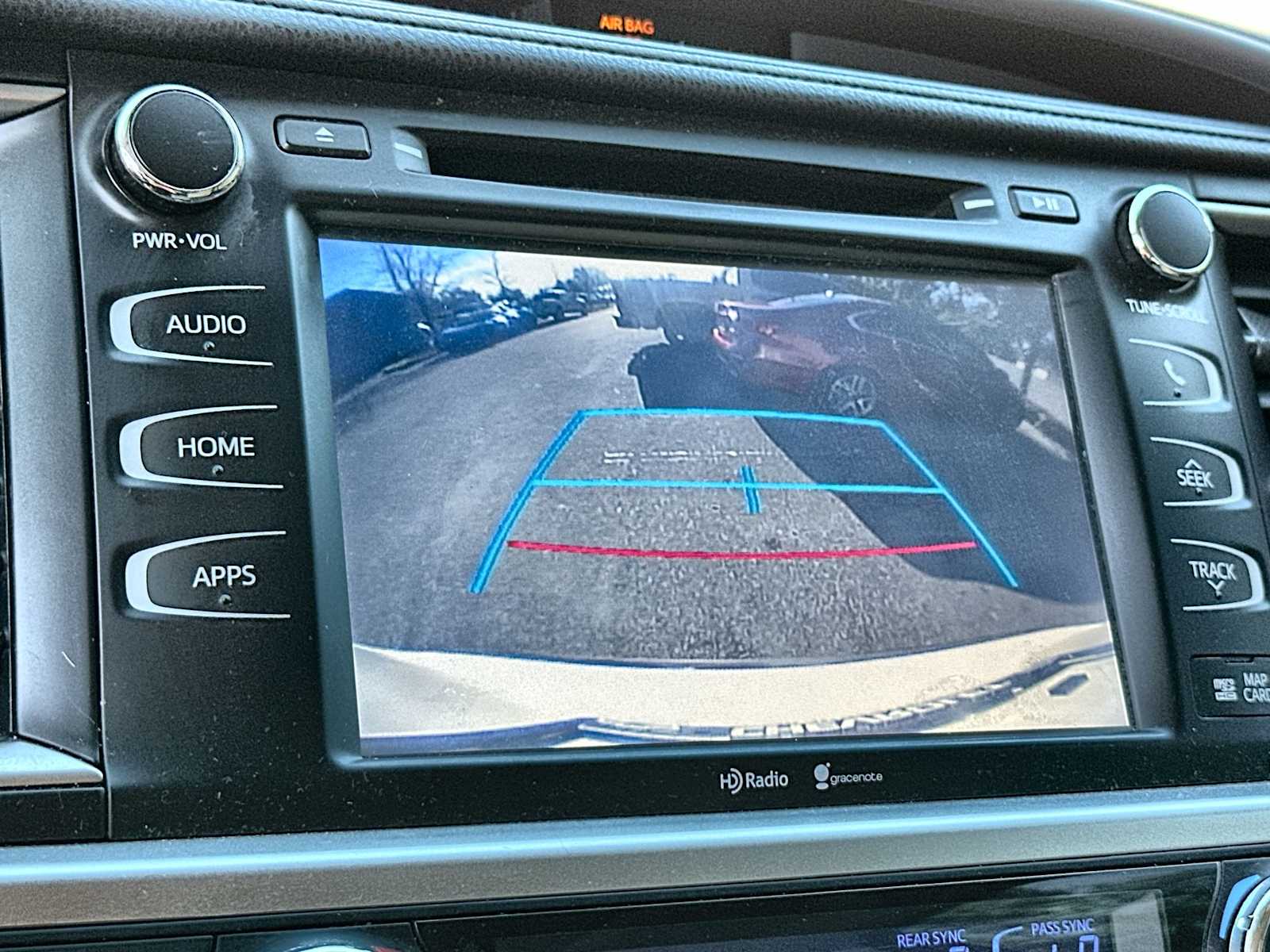 Thumbnail: 2015 Toyota Highlander - 22