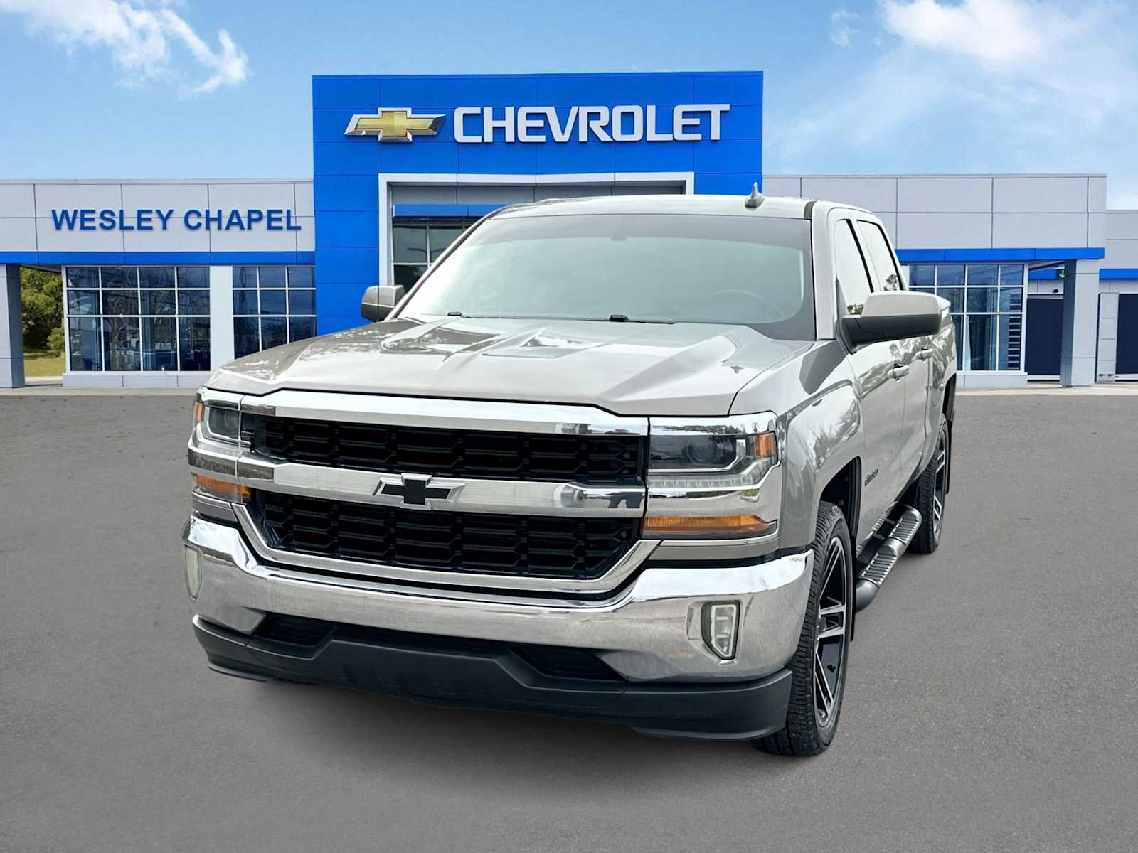 Thumbnail: 2017 Chevrolet Silverado 1500 - 1
