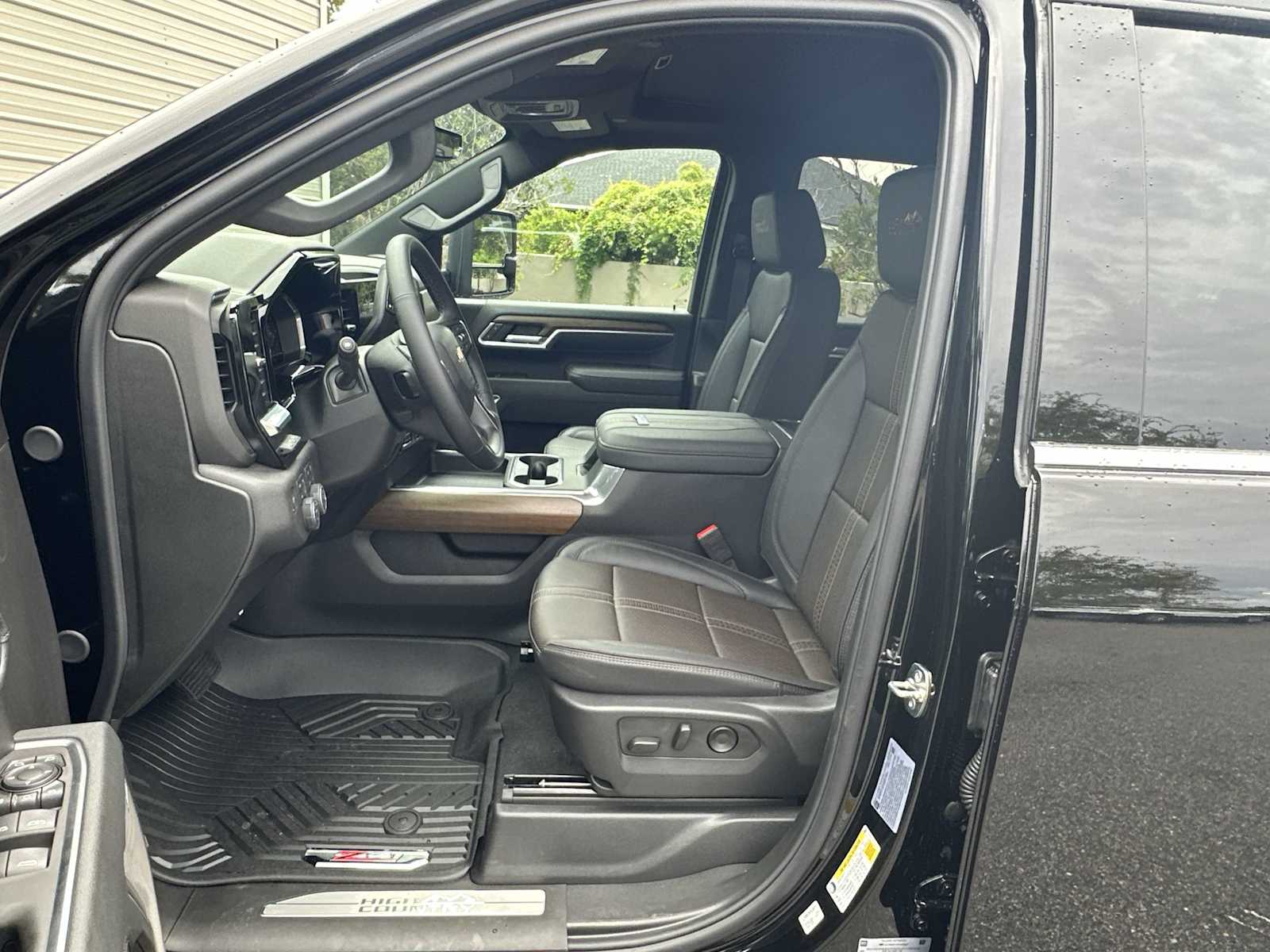 Thumbnail: 2025 Chevrolet Silverado 2500 - 2