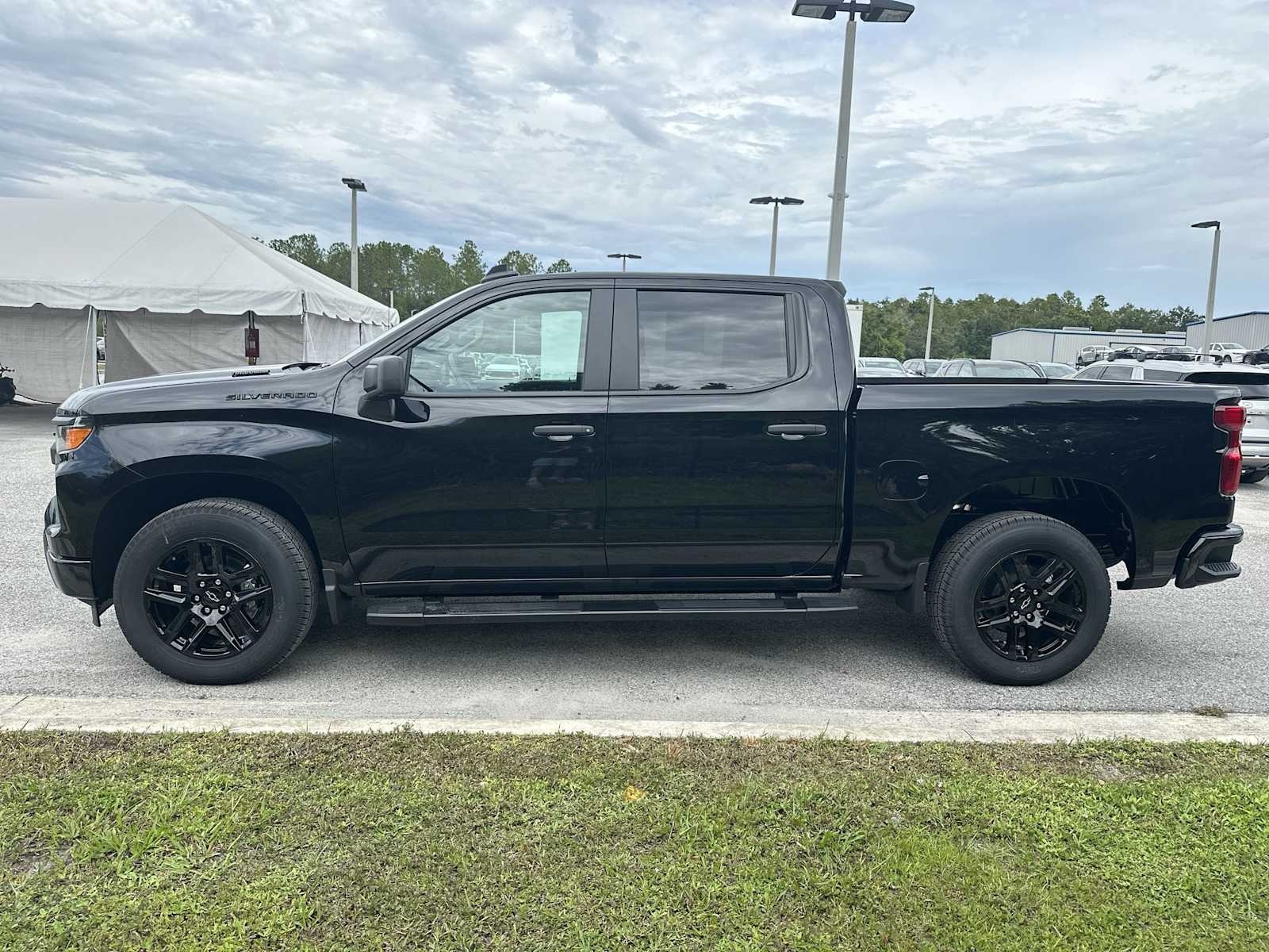 Thumbnail: 2025 Chevrolet Silverado 1500 - 3