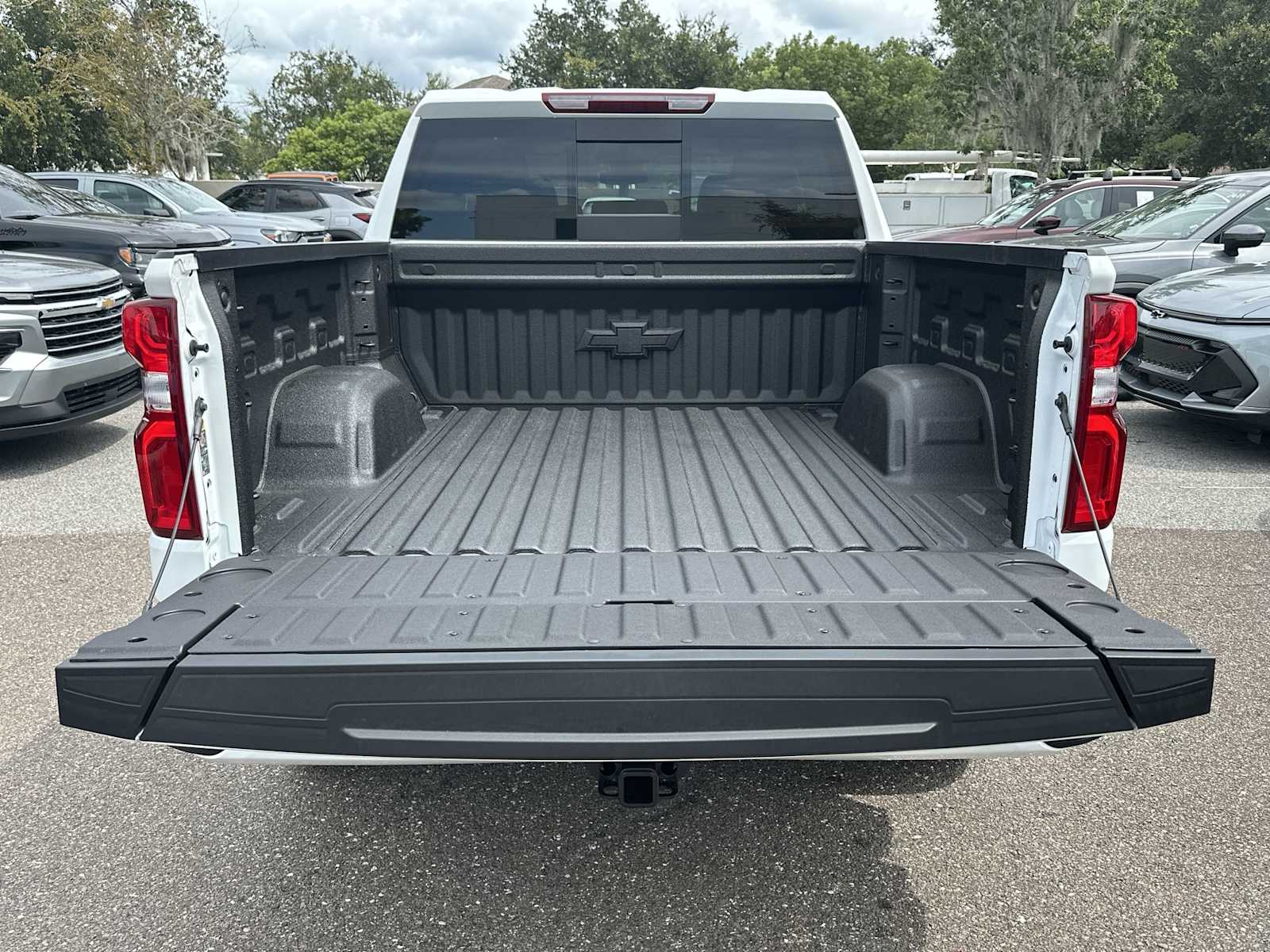 Thumbnail: 2026 Chevrolet Silverado 1500 - 25