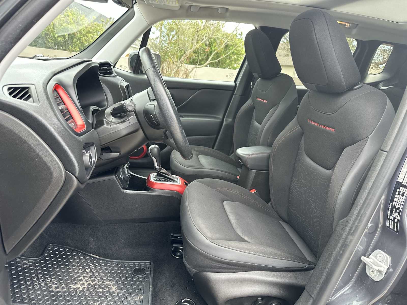 Thumbnail: 2022 Jeep Renegade - 15