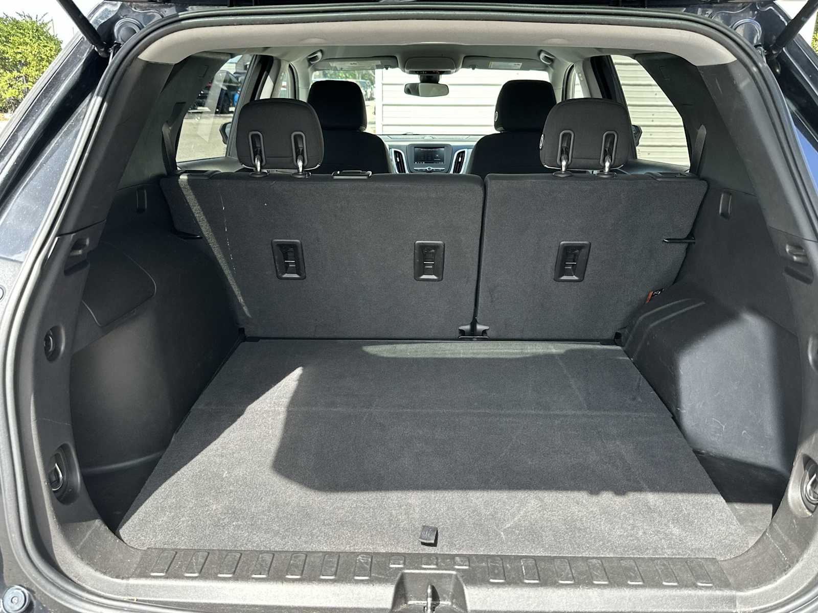 Thumbnail: 2020 Chevrolet Equinox - 25