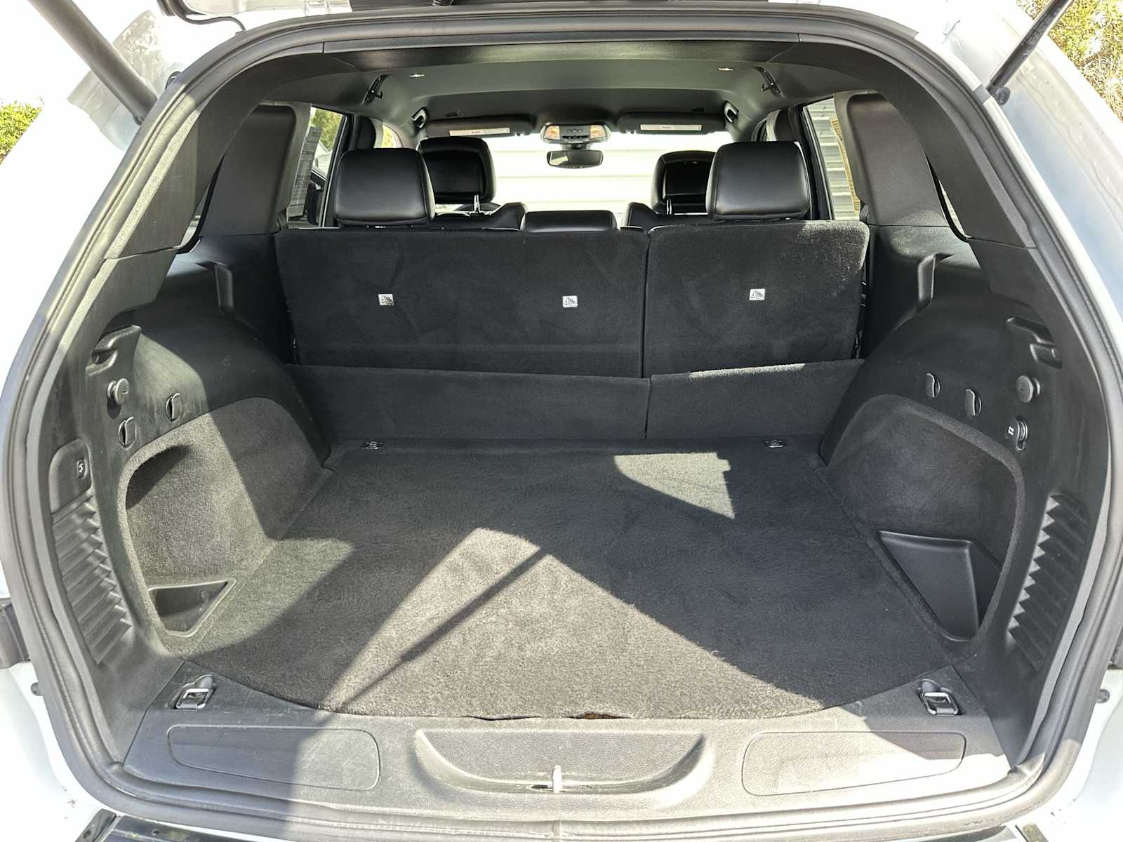 Thumbnail: 2018 Jeep Grand Cherokee - 25