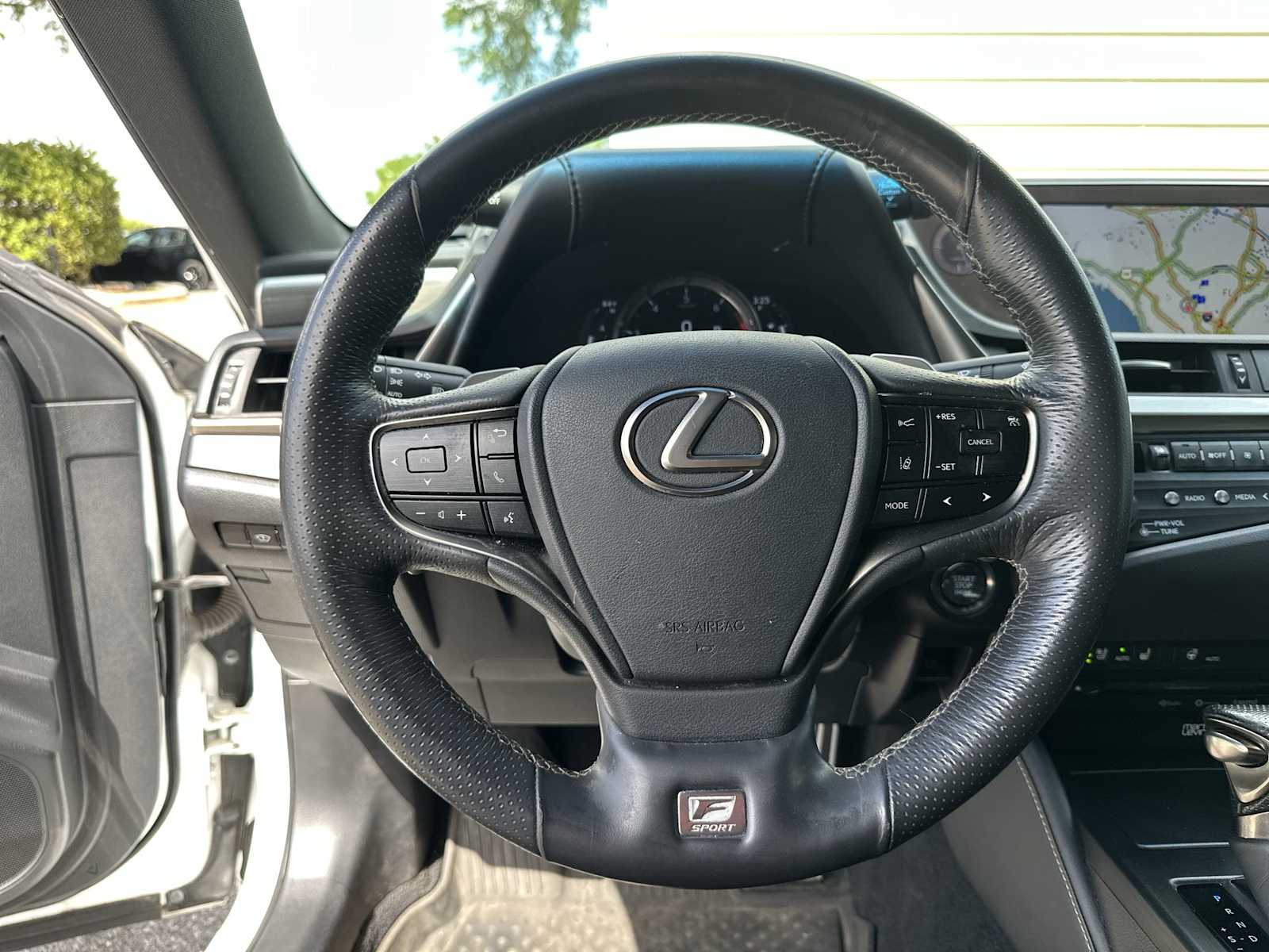 Thumbnail: 2019 Lexus ES - 20