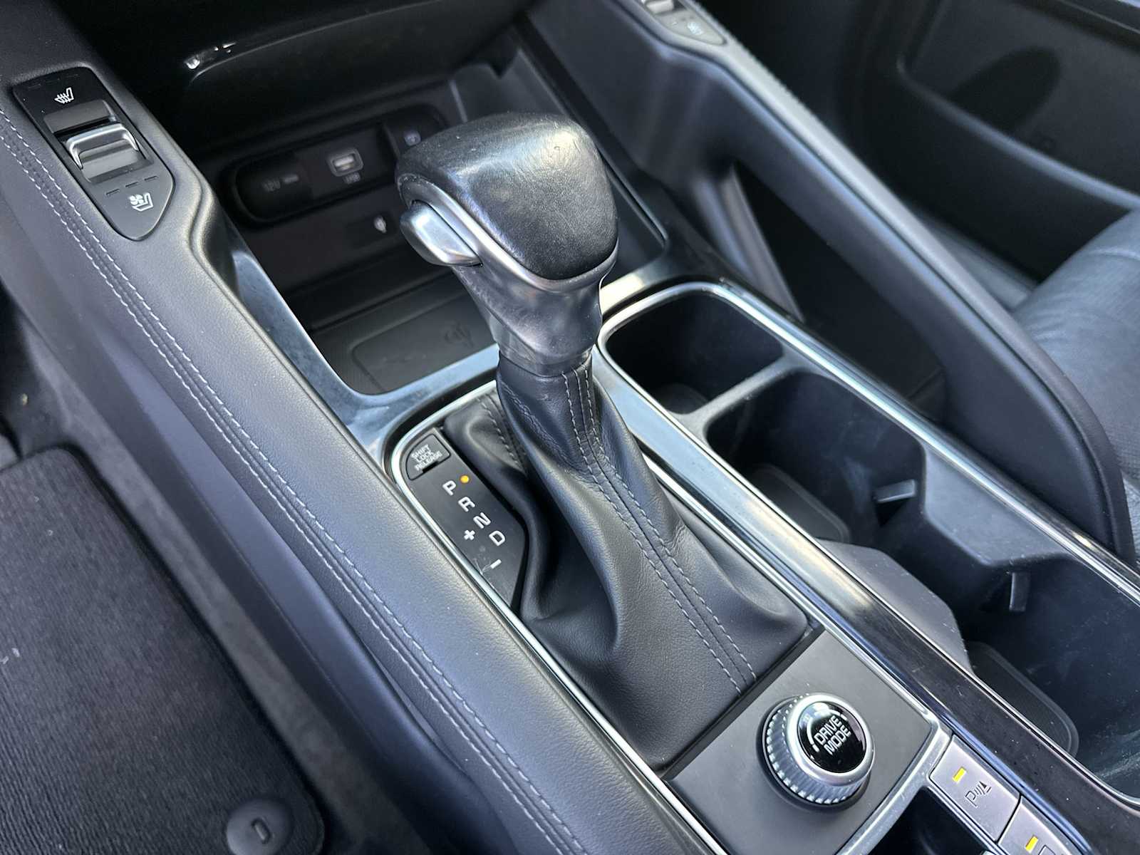 Thumbnail: 2020 Kia Telluride - 24