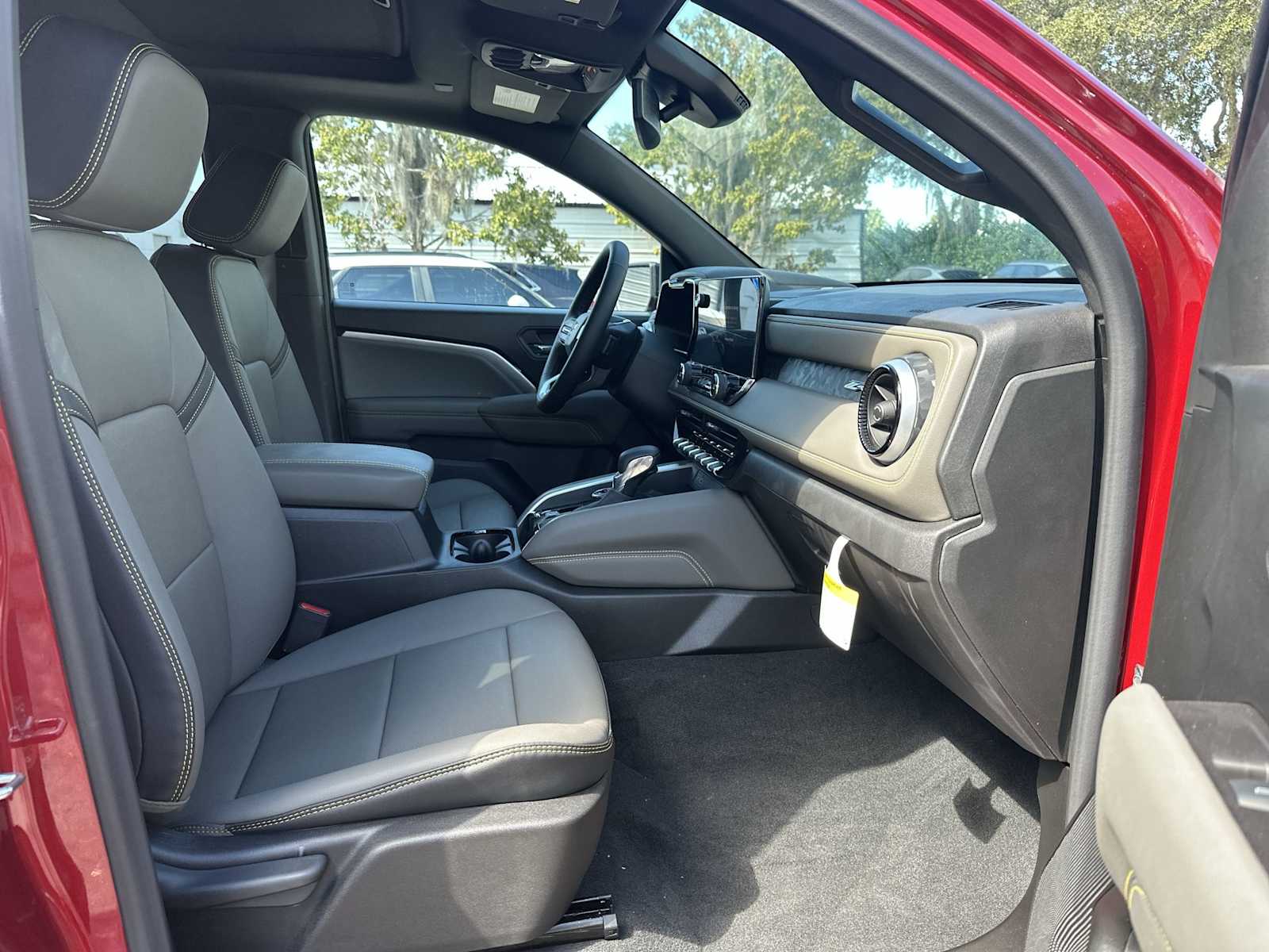 Thumbnail: 2026 Chevrolet Colorado - 20