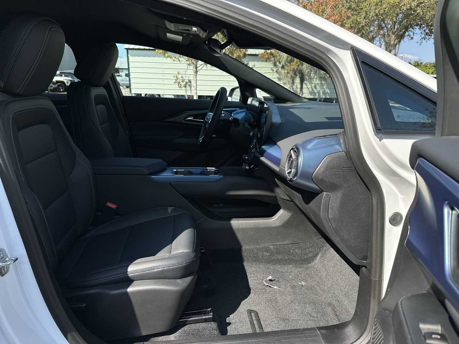 Thumbnail: 2026 Chevrolet Equinox - 19