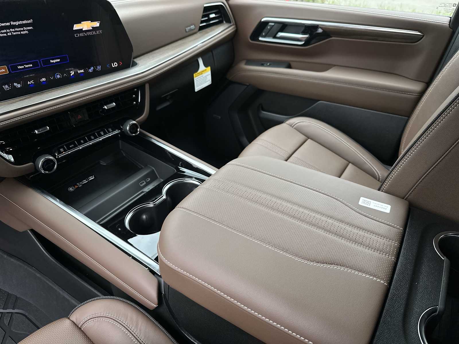 Thumbnail: 2026 Chevrolet Suburban - 21
