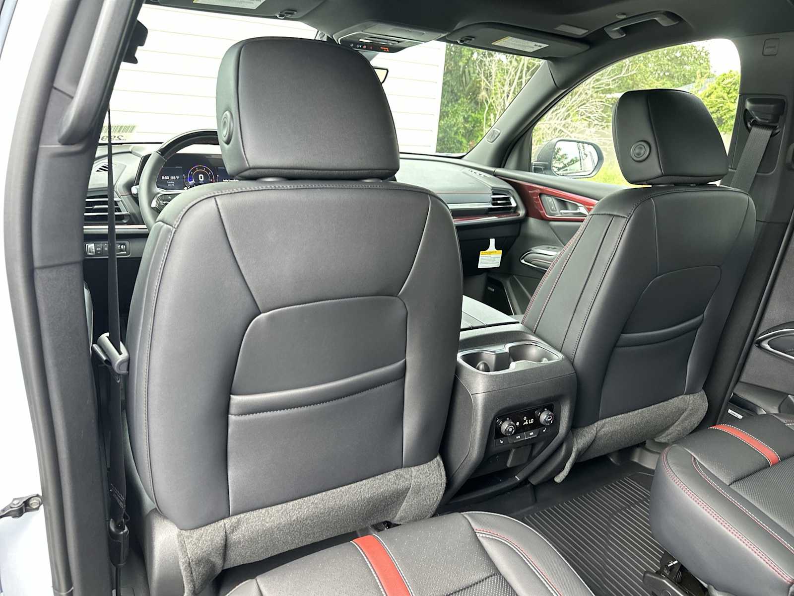 Thumbnail: 2026 Chevrolet Traverse - 16