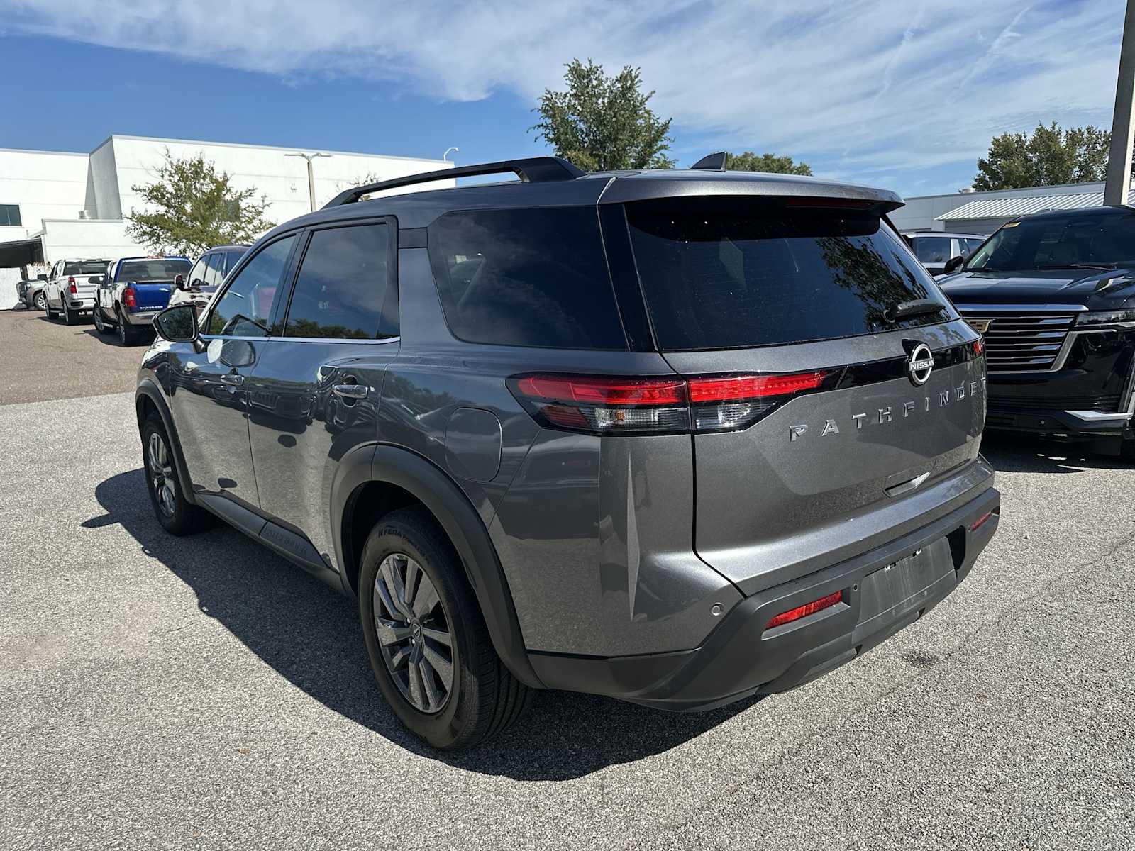 Thumbnail: 2025 Nissan Pathfinder - 4