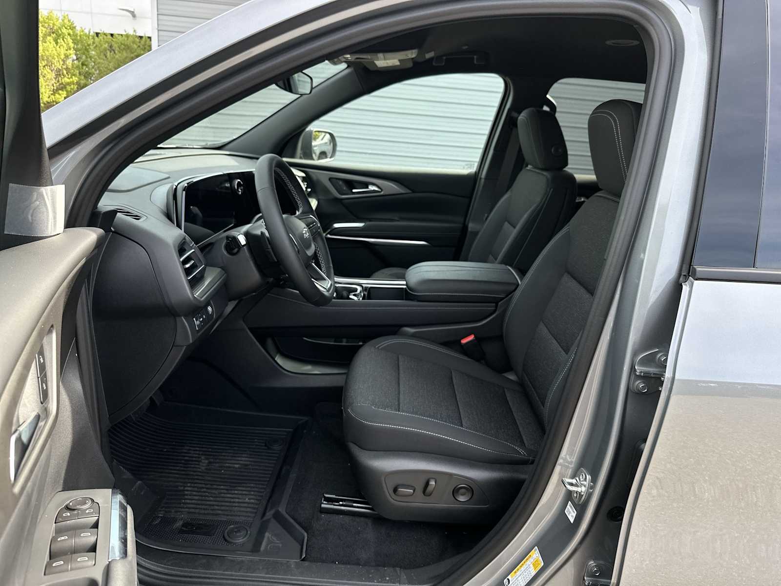 Thumbnail: 2026 Chevrolet Traverse - 2