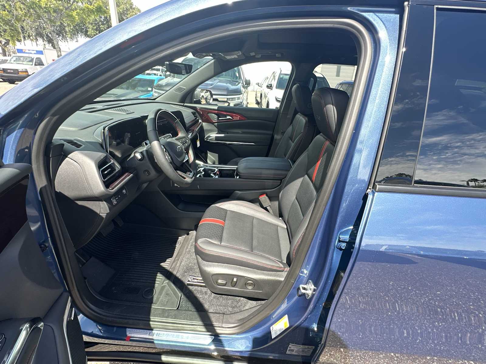 Thumbnail: 2026 Chevrolet Traverse - 2