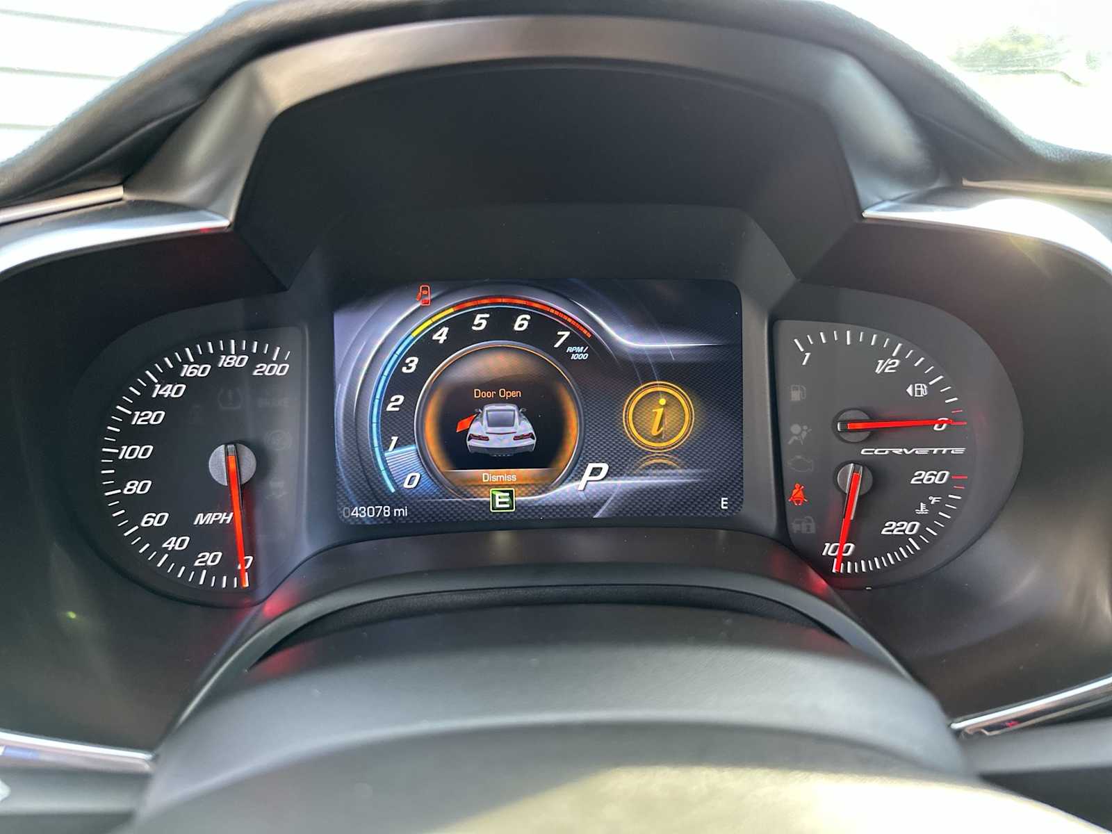 Thumbnail: 2014 Chevrolet Corvette - 24