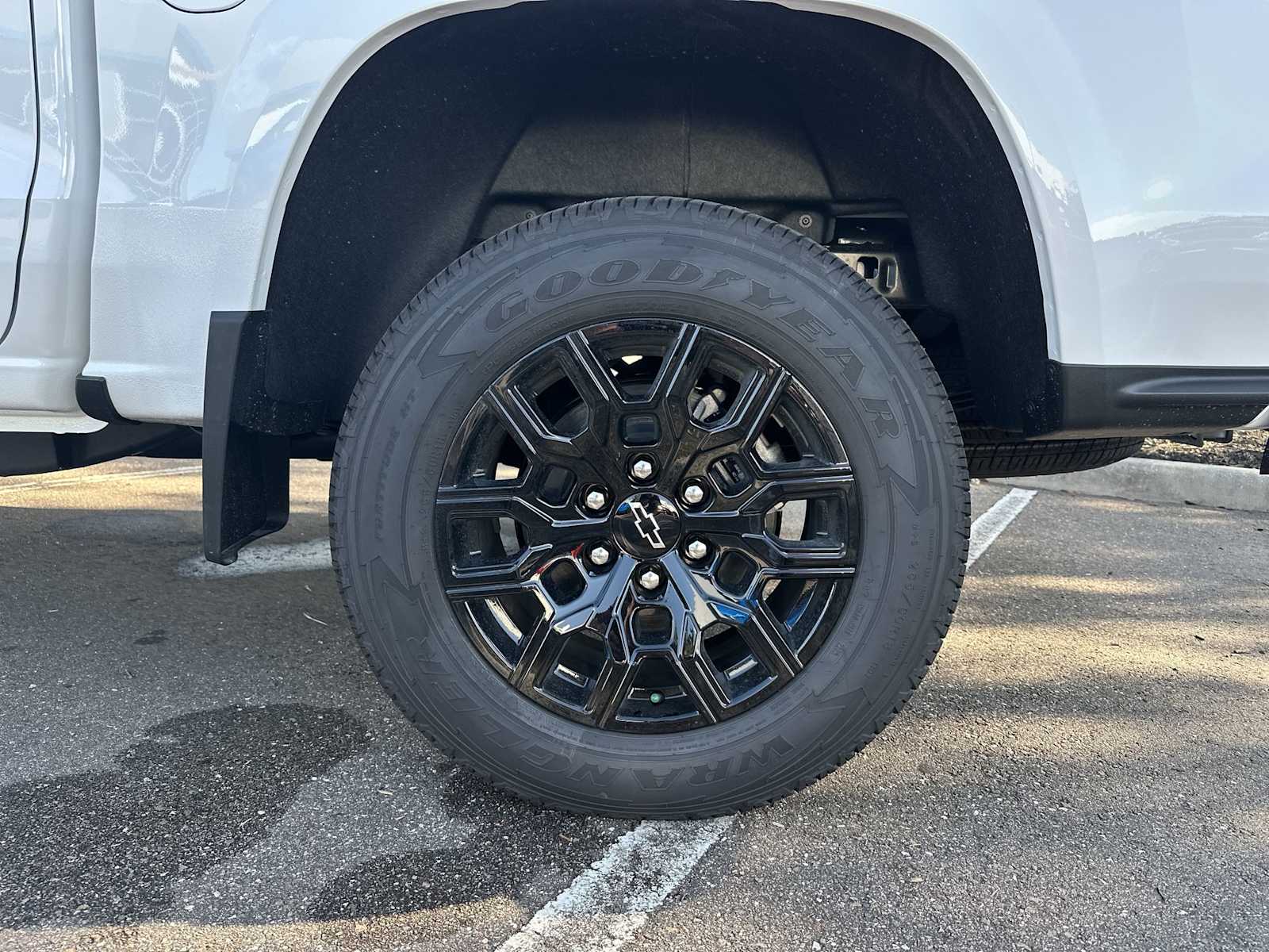 Thumbnail: 2026 Chevrolet Colorado - 12