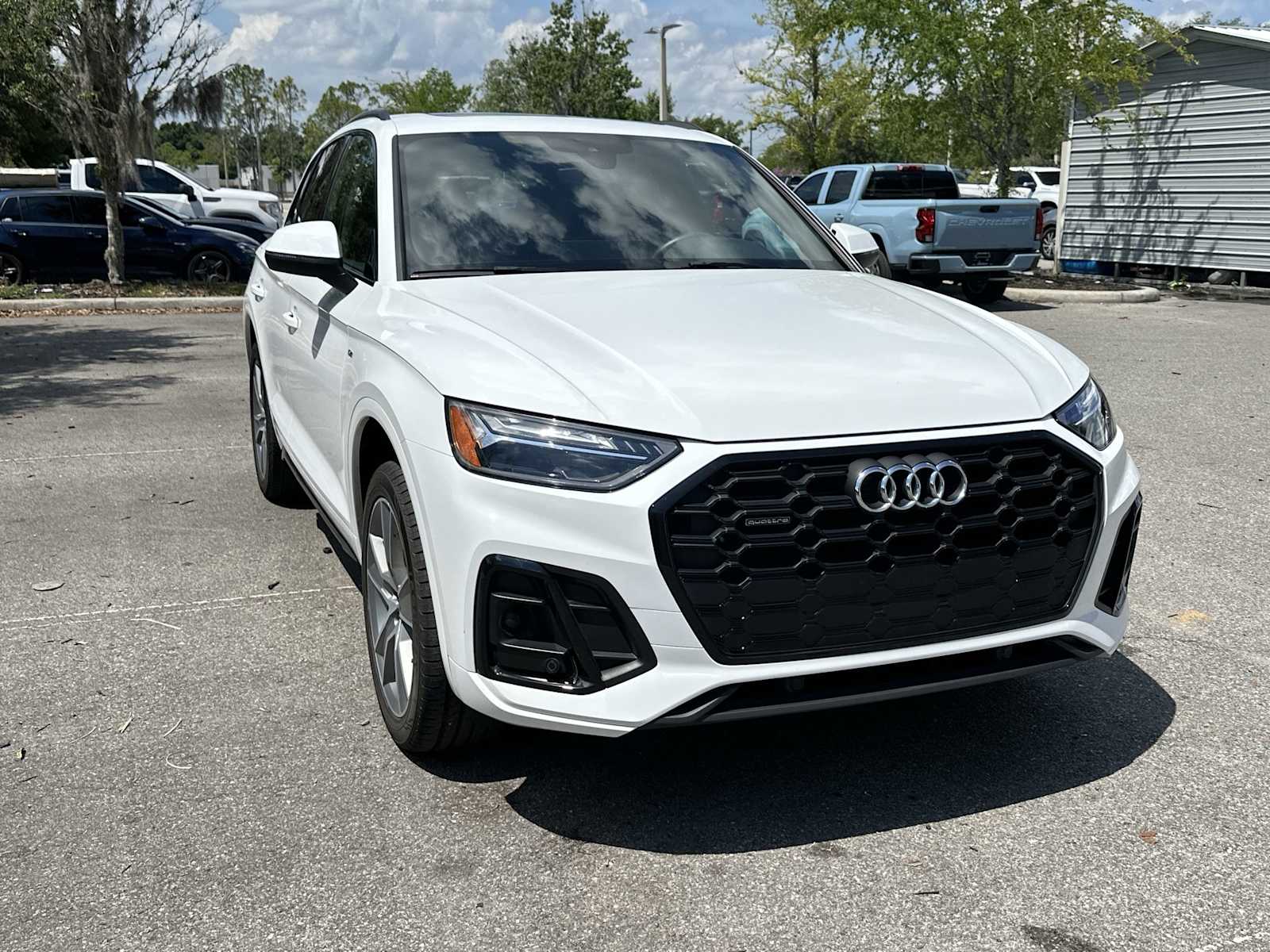 Thumbnail: 2025 Audi Q5 - 8