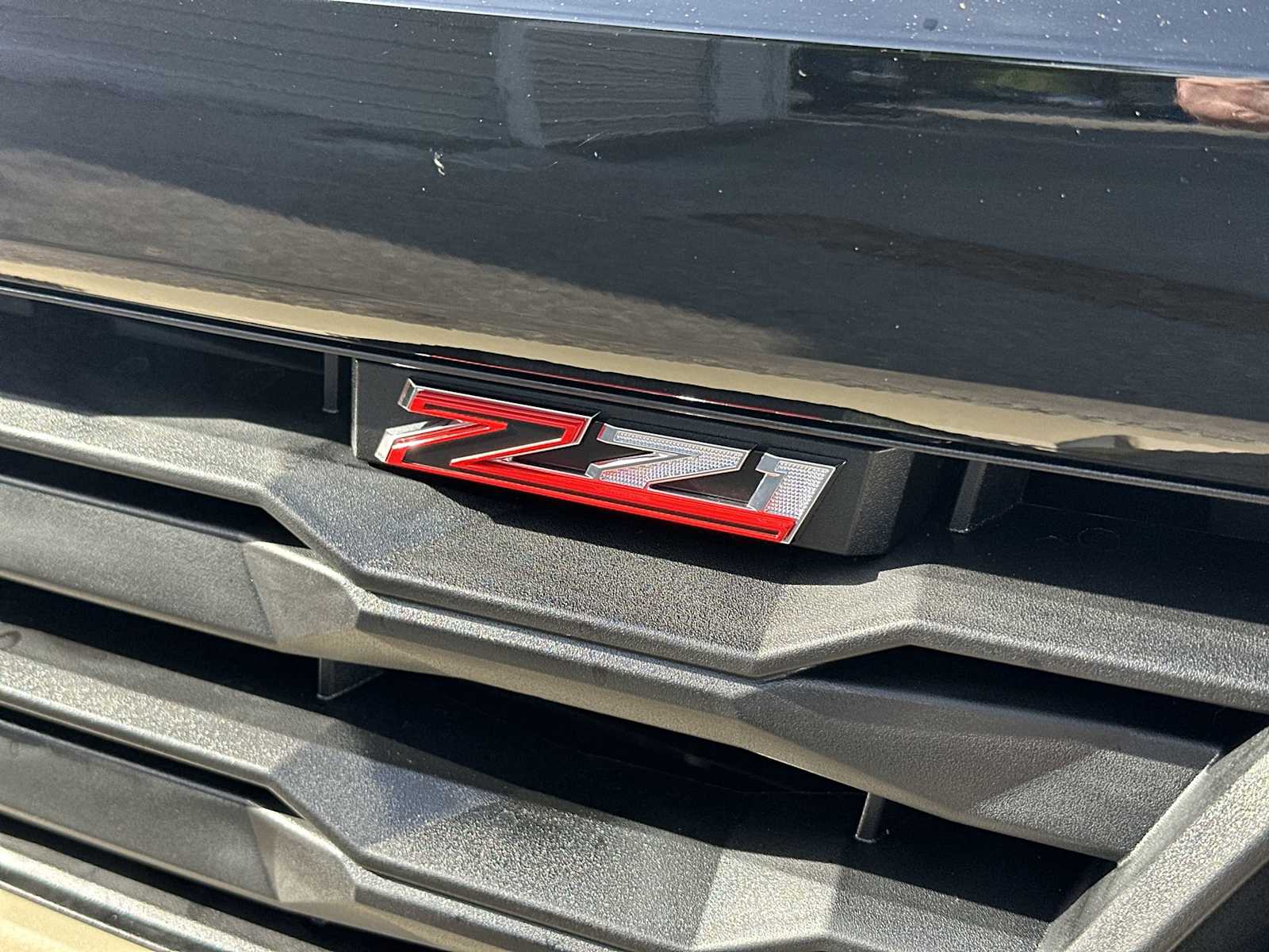 Thumbnail: 2023 Chevrolet Colorado - 11