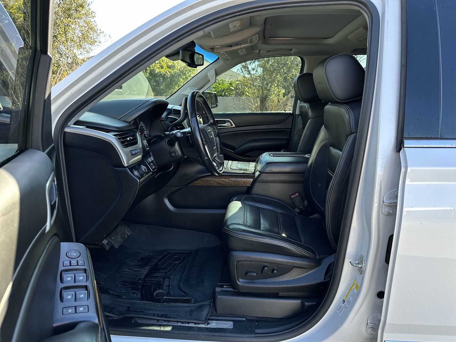 Thumbnail: 2019 GMC Yukon XL - 2