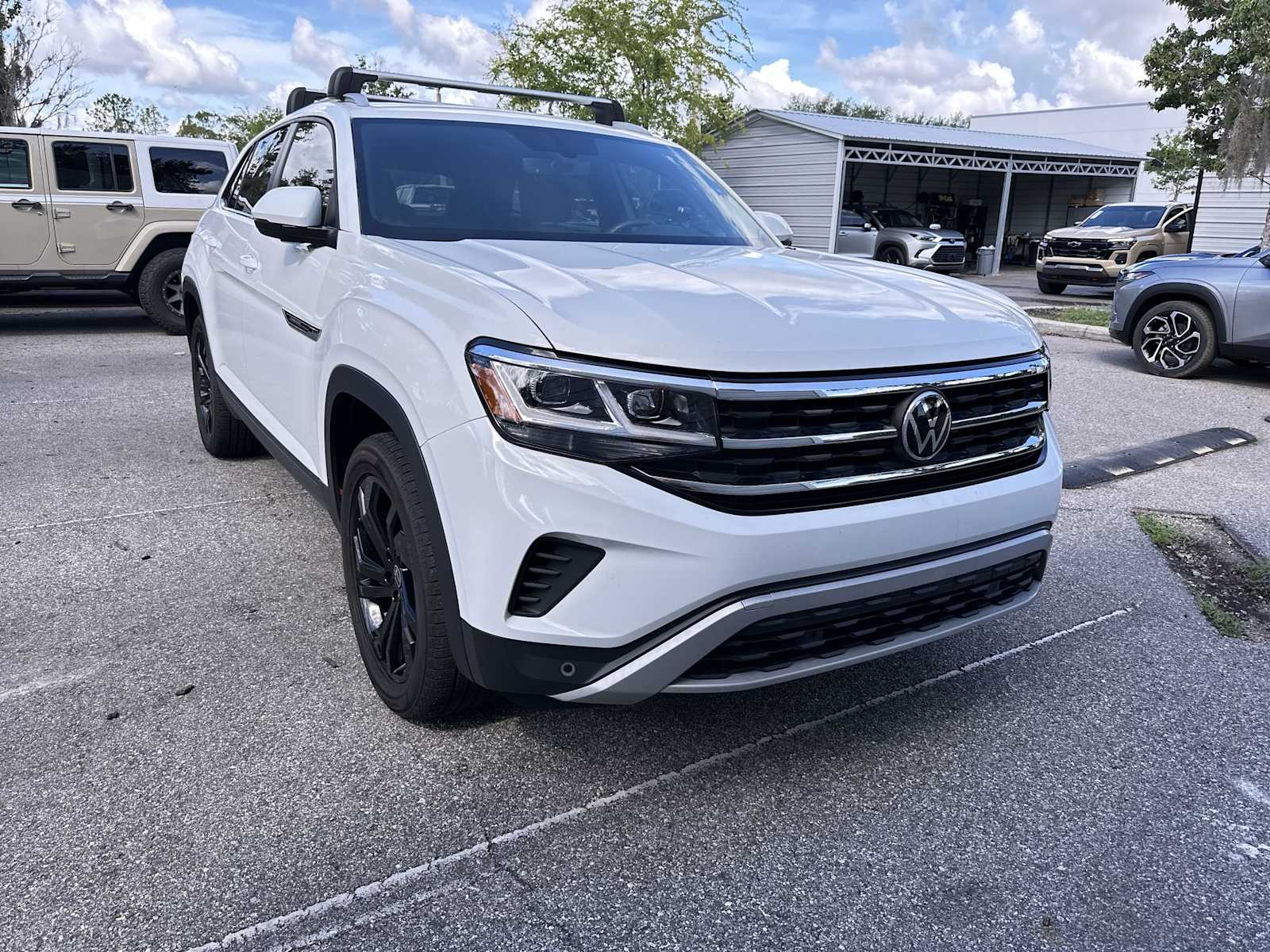 Thumbnail: 2022 Volkswagen Atlas - 8