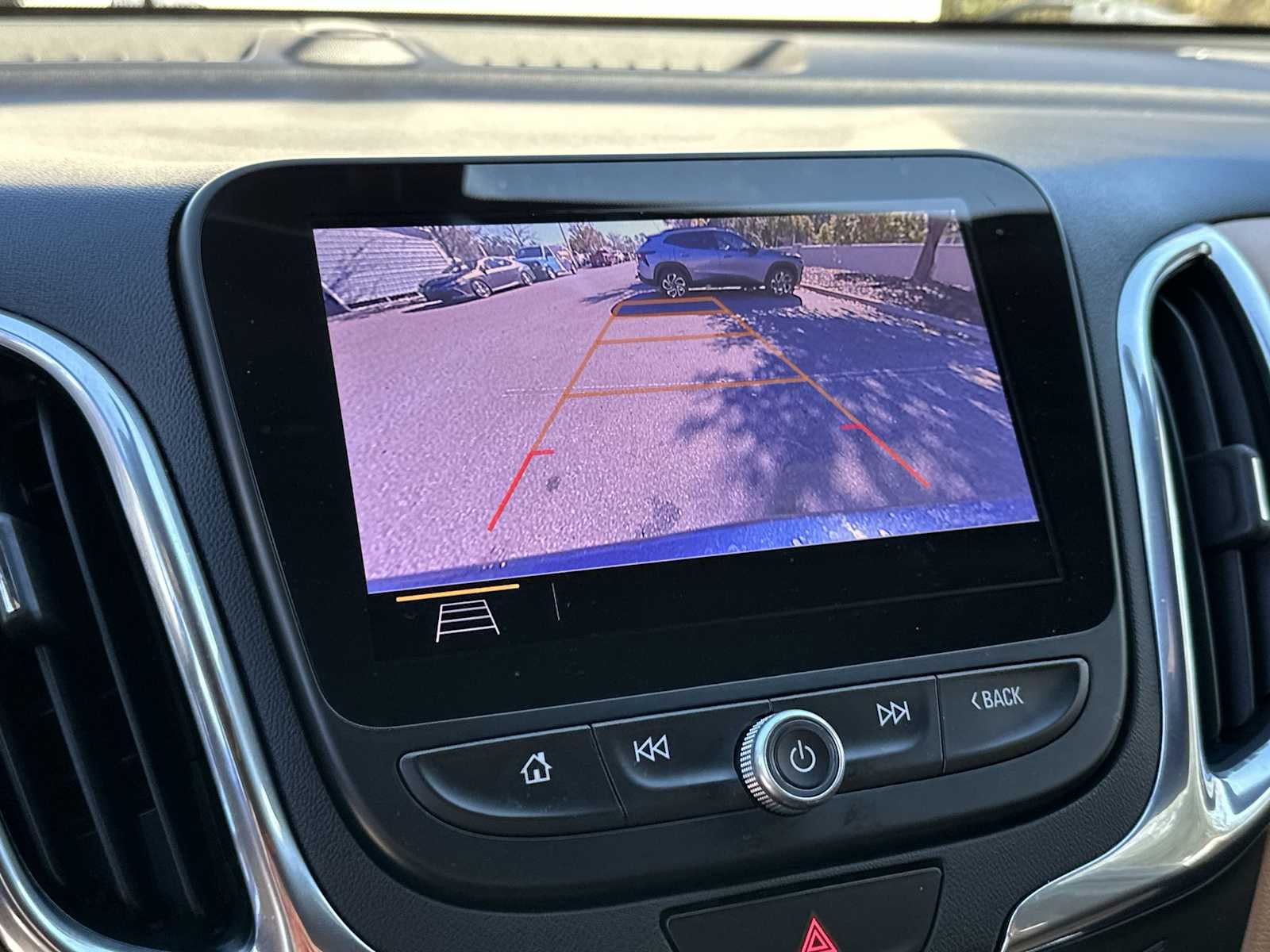 Thumbnail: 2020 Chevrolet Equinox - 22