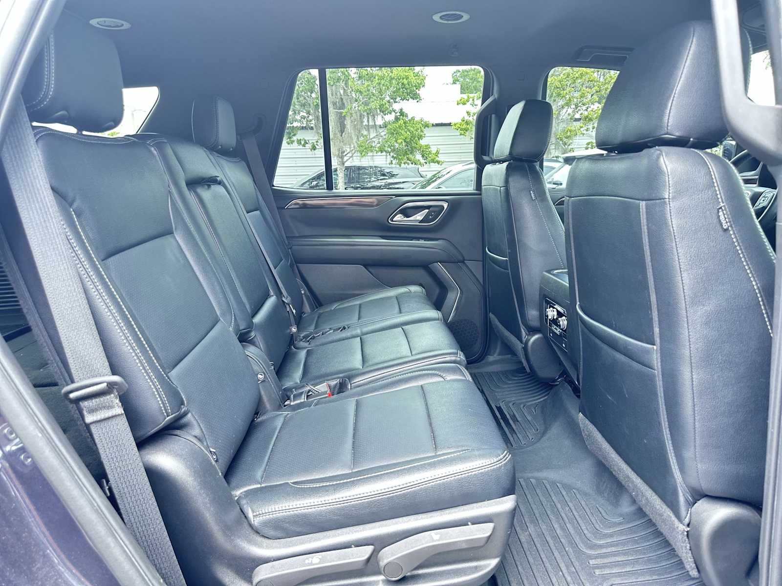 Thumbnail: 2023 GMC Yukon - 18