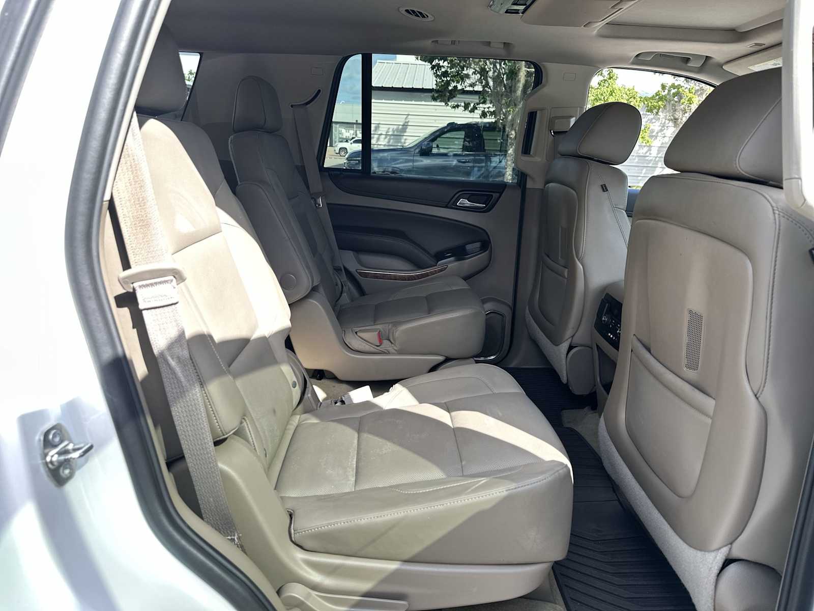 Thumbnail: 2016 Chevrolet Tahoe - 19