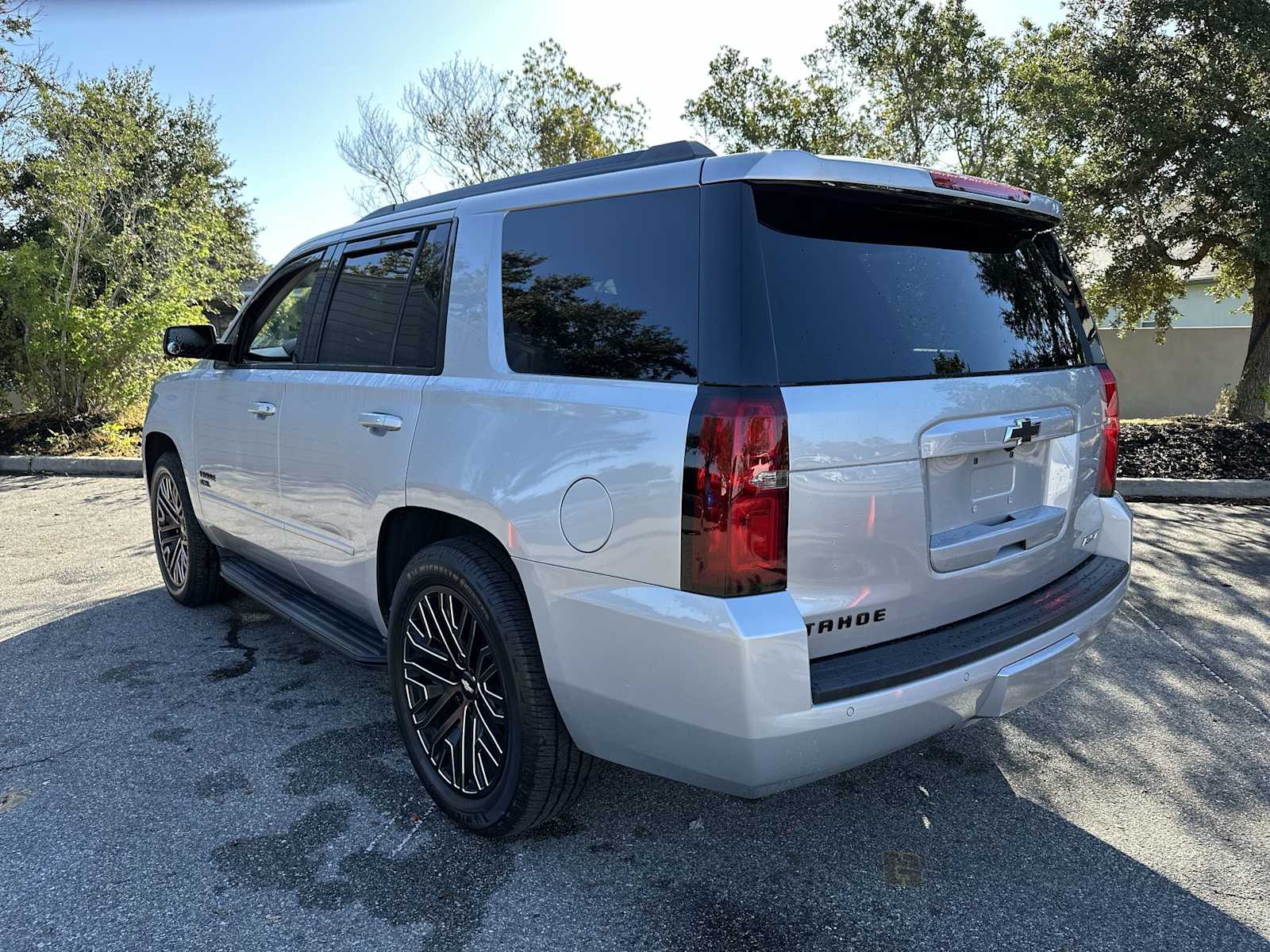 Thumbnail: 2020 Chevrolet Tahoe - 4