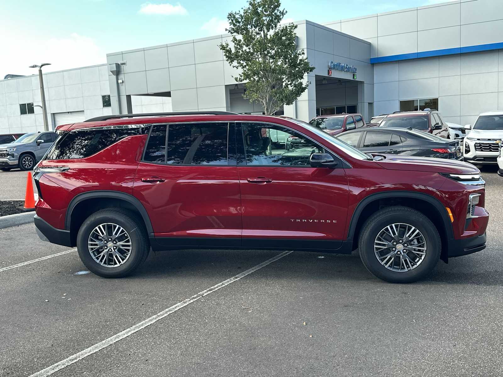 Thumbnail: 2026 Chevrolet Traverse - 7