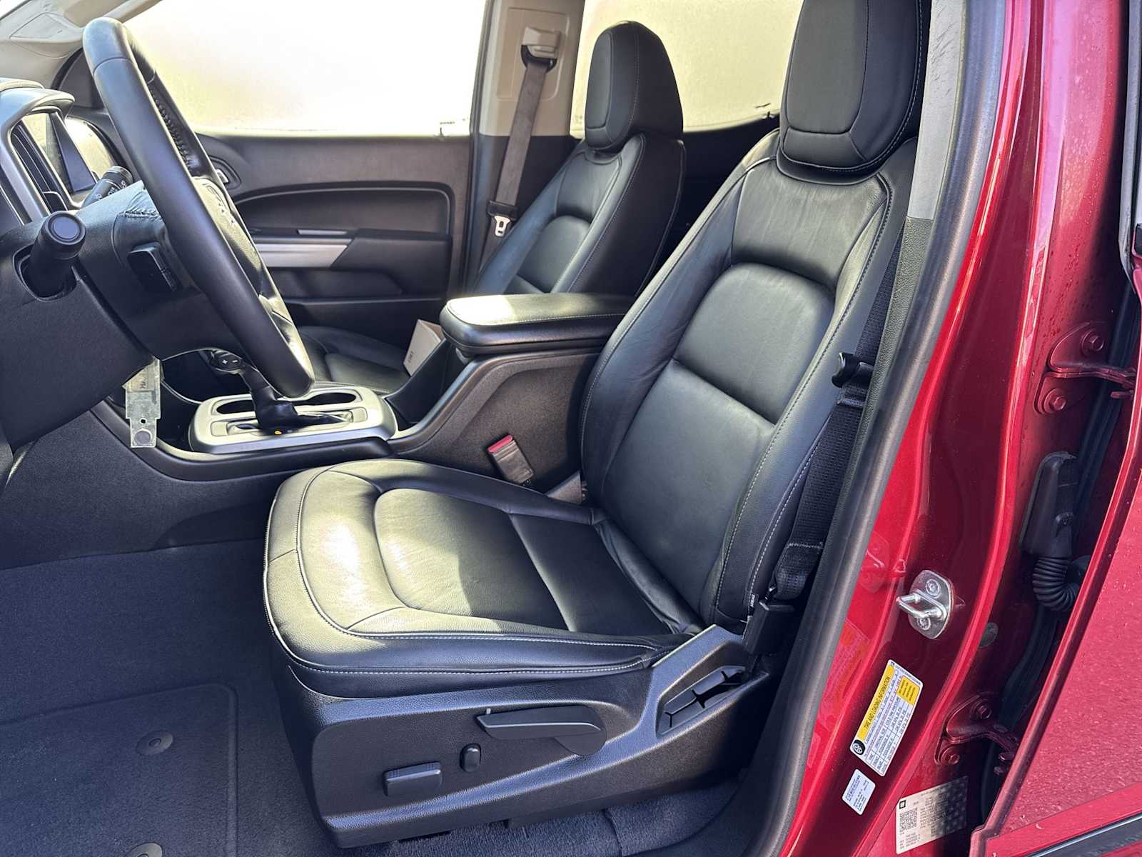 Thumbnail: 2019 Chevrolet Colorado - 15