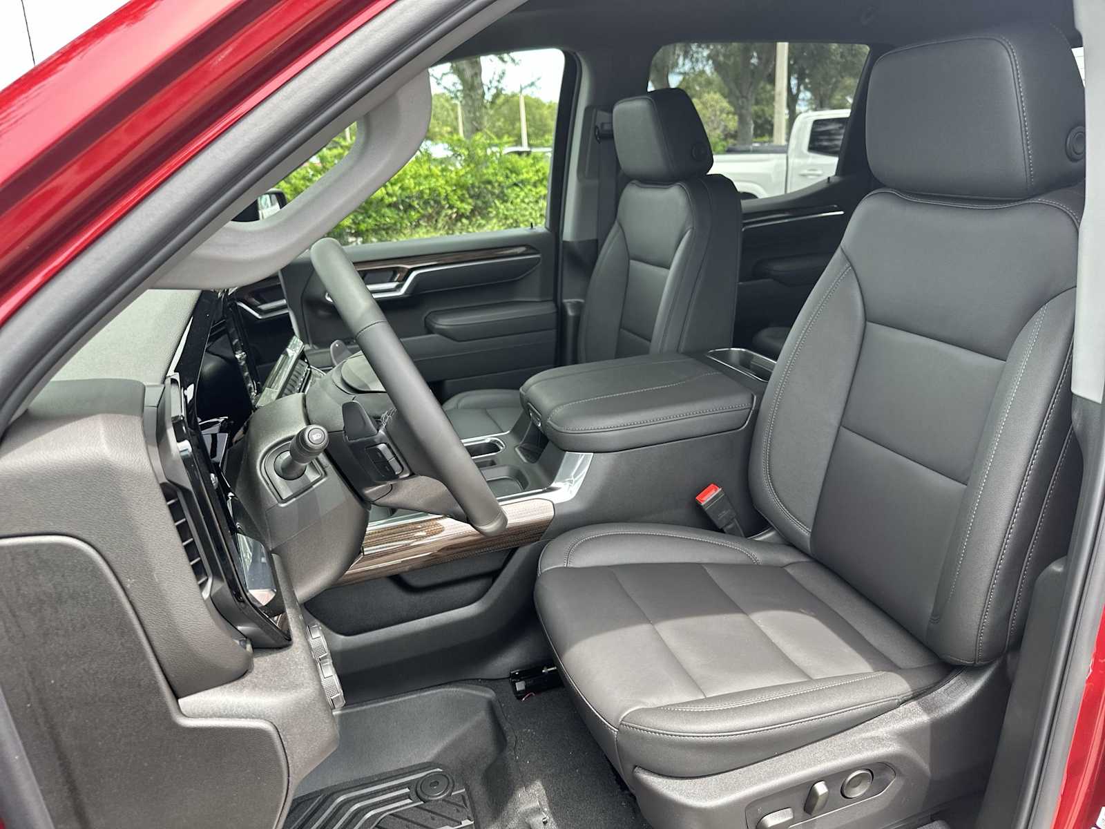 Thumbnail: 2025 Chevrolet Silverado 1500 - 15