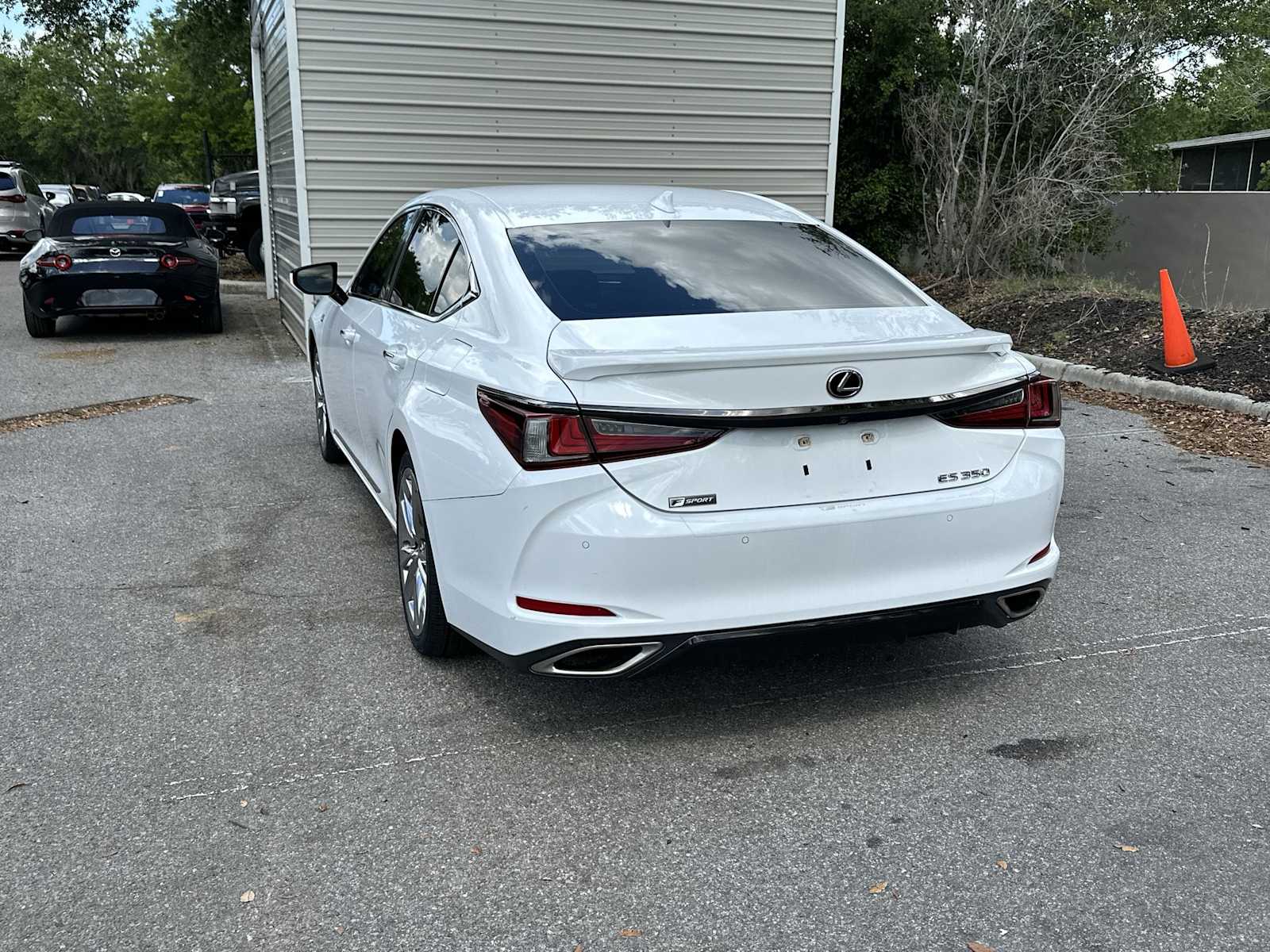 Thumbnail: 2019 Lexus ES - 4