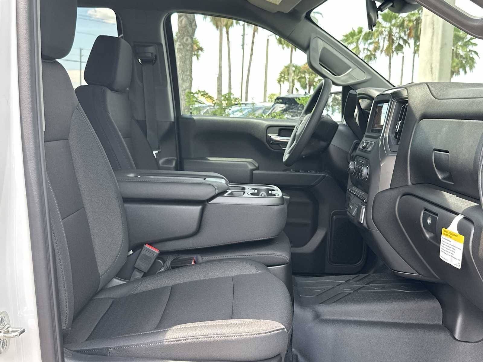 Thumbnail: 2025 Chevrolet Silverado 1500 - 19