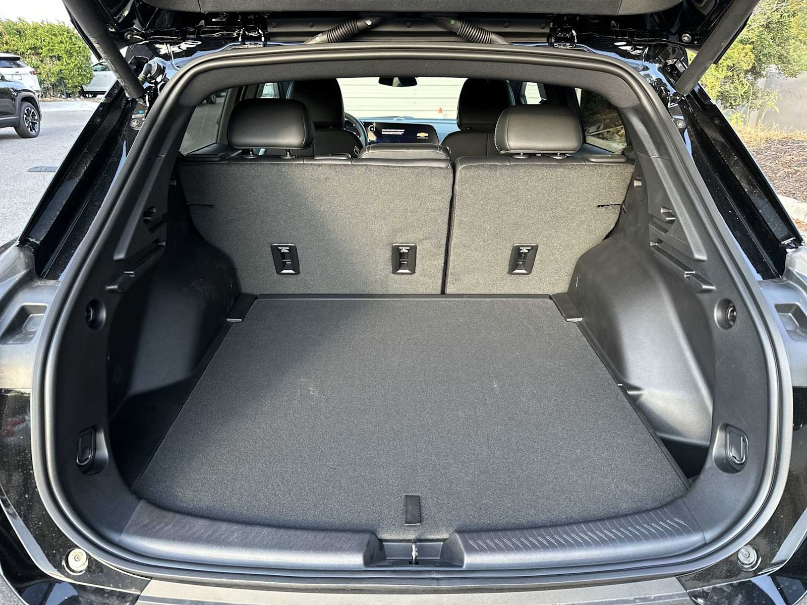 Thumbnail: 2026 Chevrolet Equinox - 25