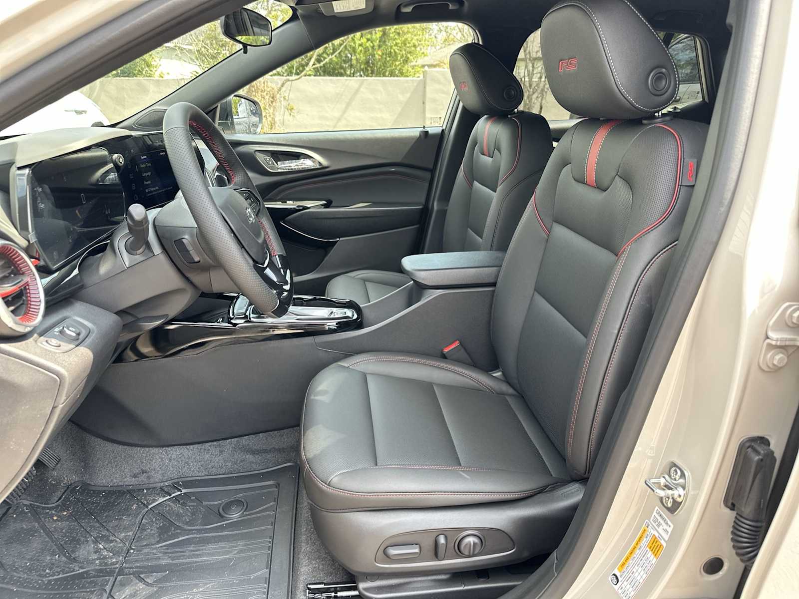 Thumbnail: 2026 Chevrolet Trax - 15