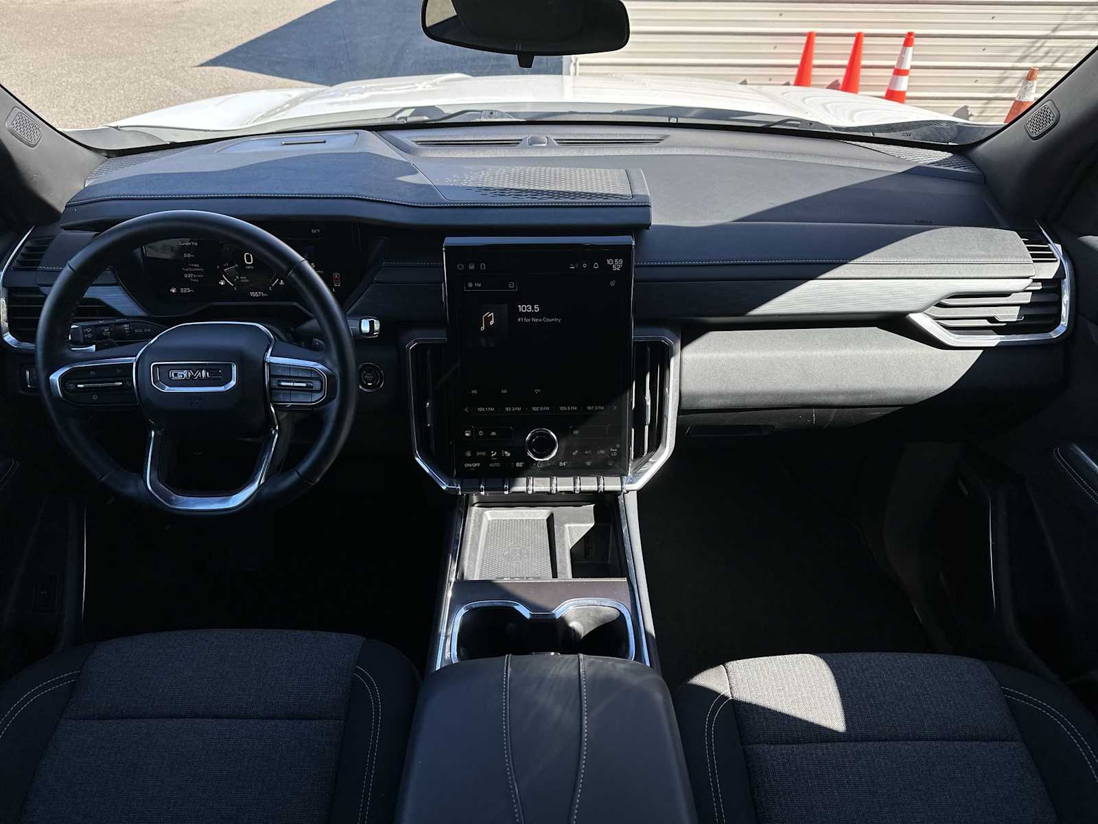 Thumbnail: 2025 GMC Acadia - 14