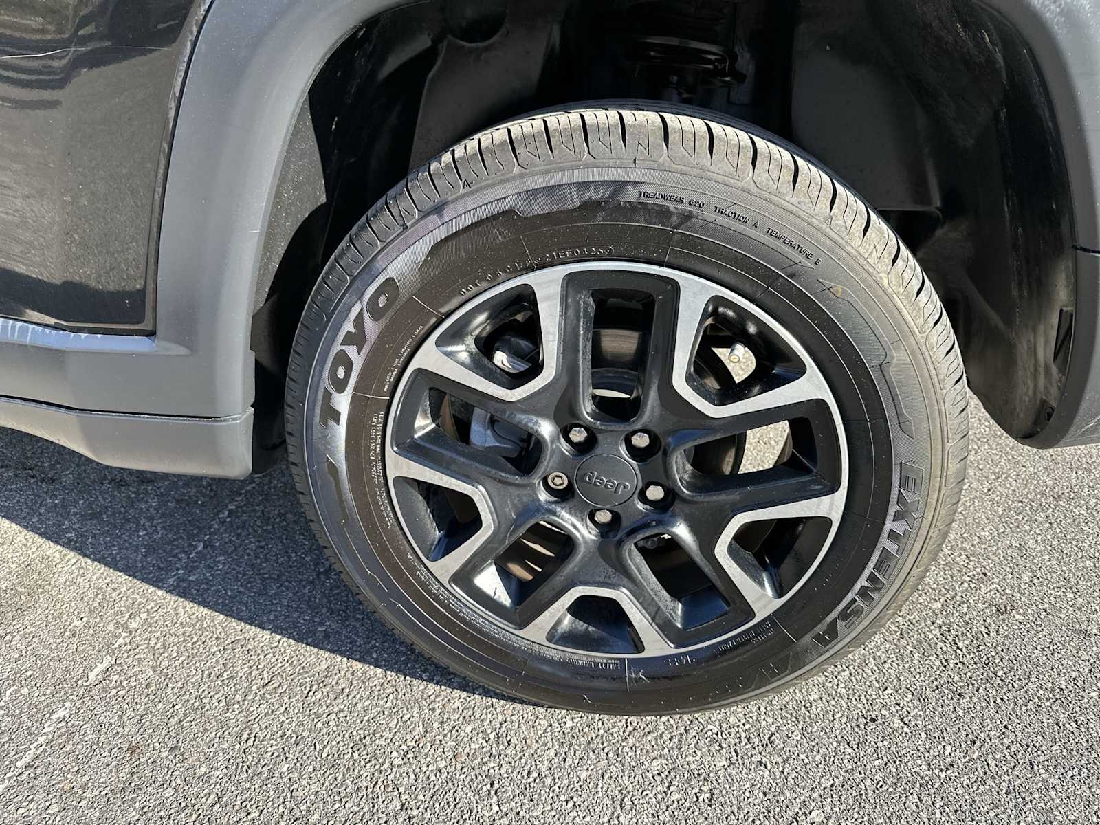 Thumbnail: 2018 Jeep Compass - 12