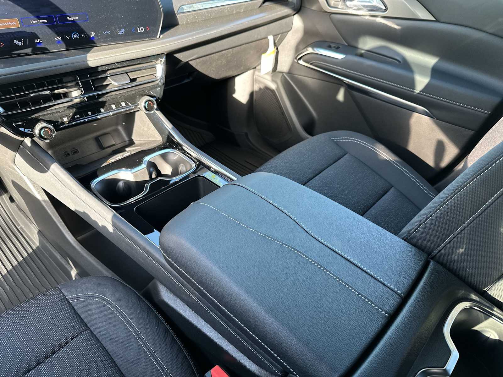 Thumbnail: 2026 Chevrolet Traverse - 21