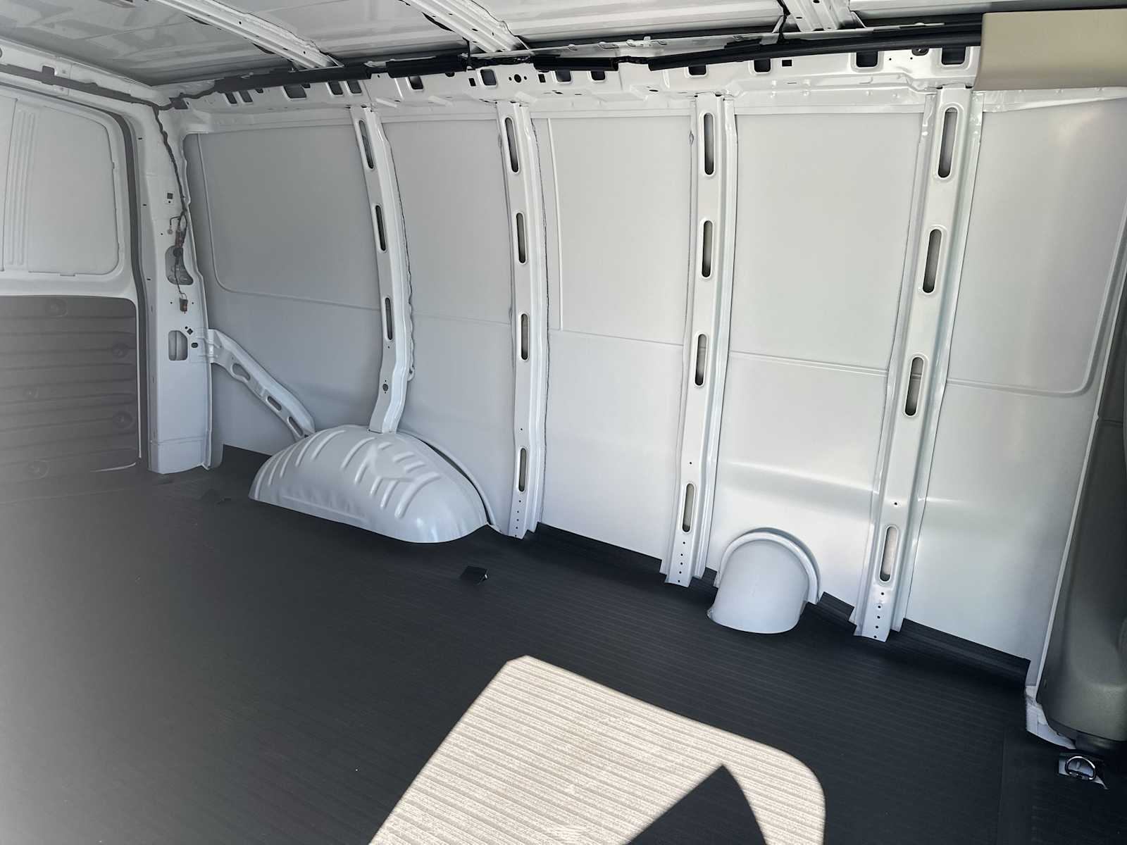 Thumbnail: 2025 Chevrolet Express - 18