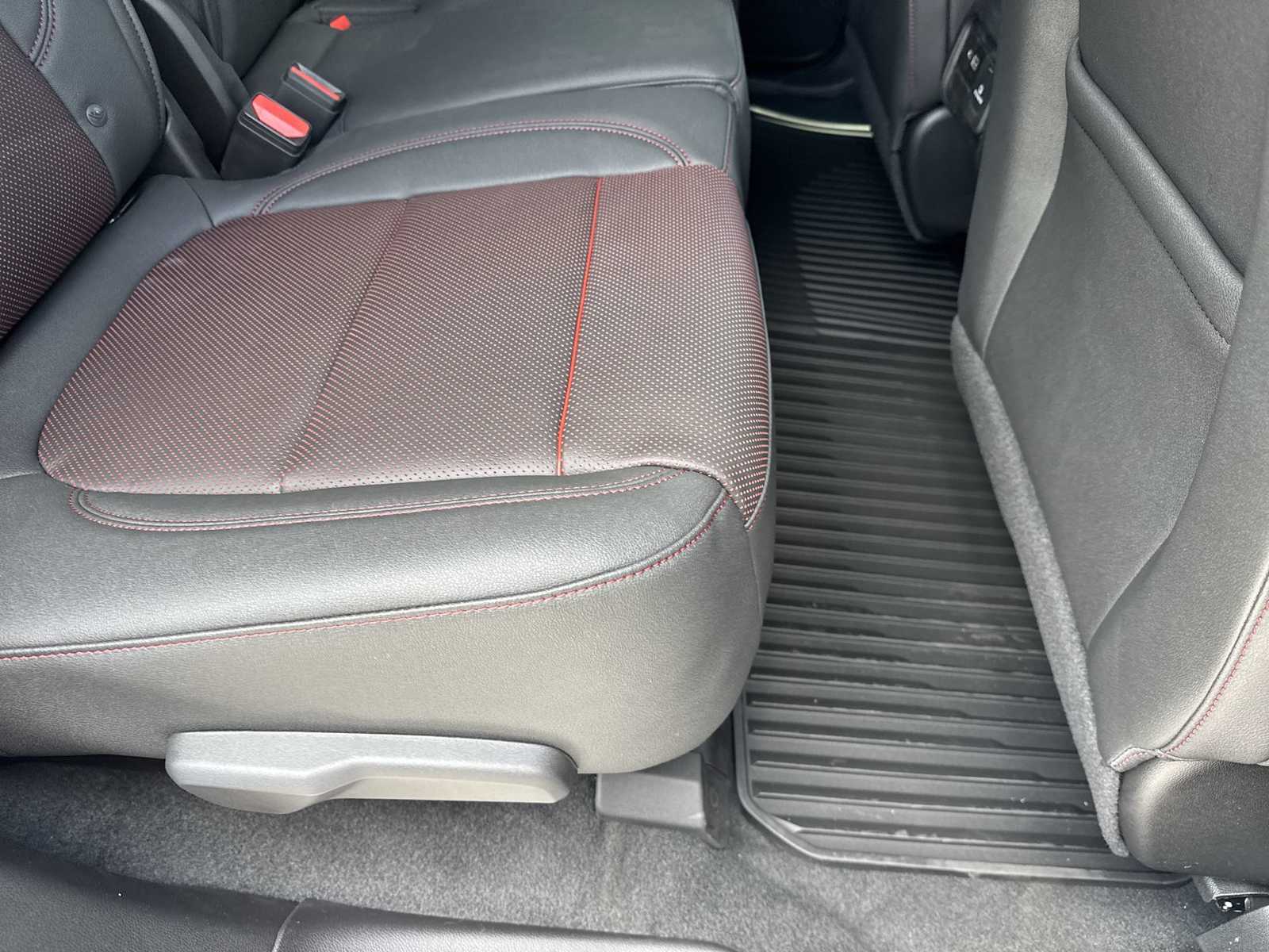 Thumbnail: 2025 Chevrolet Blazer - 24